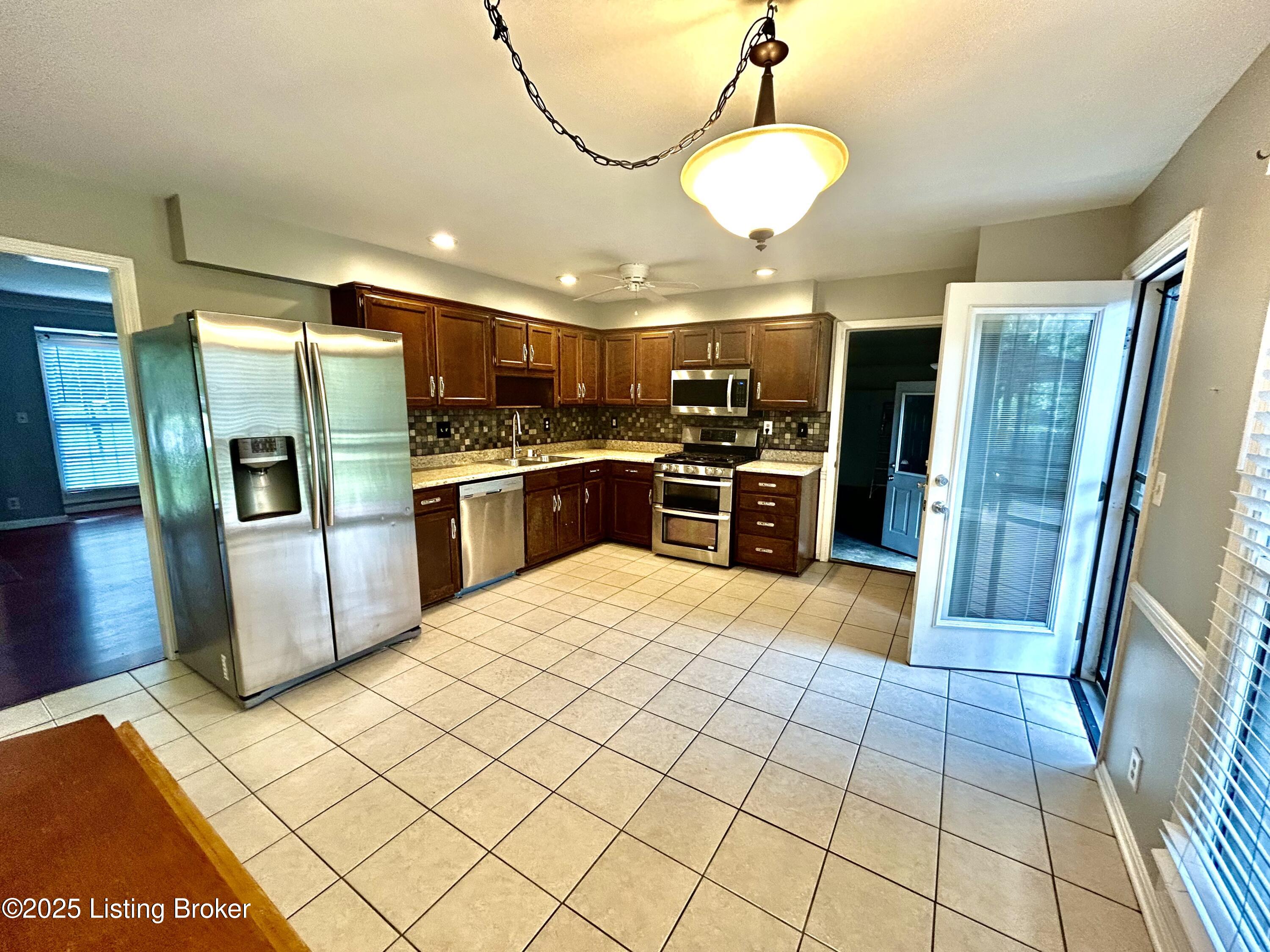 3001 Stonebridge Rd