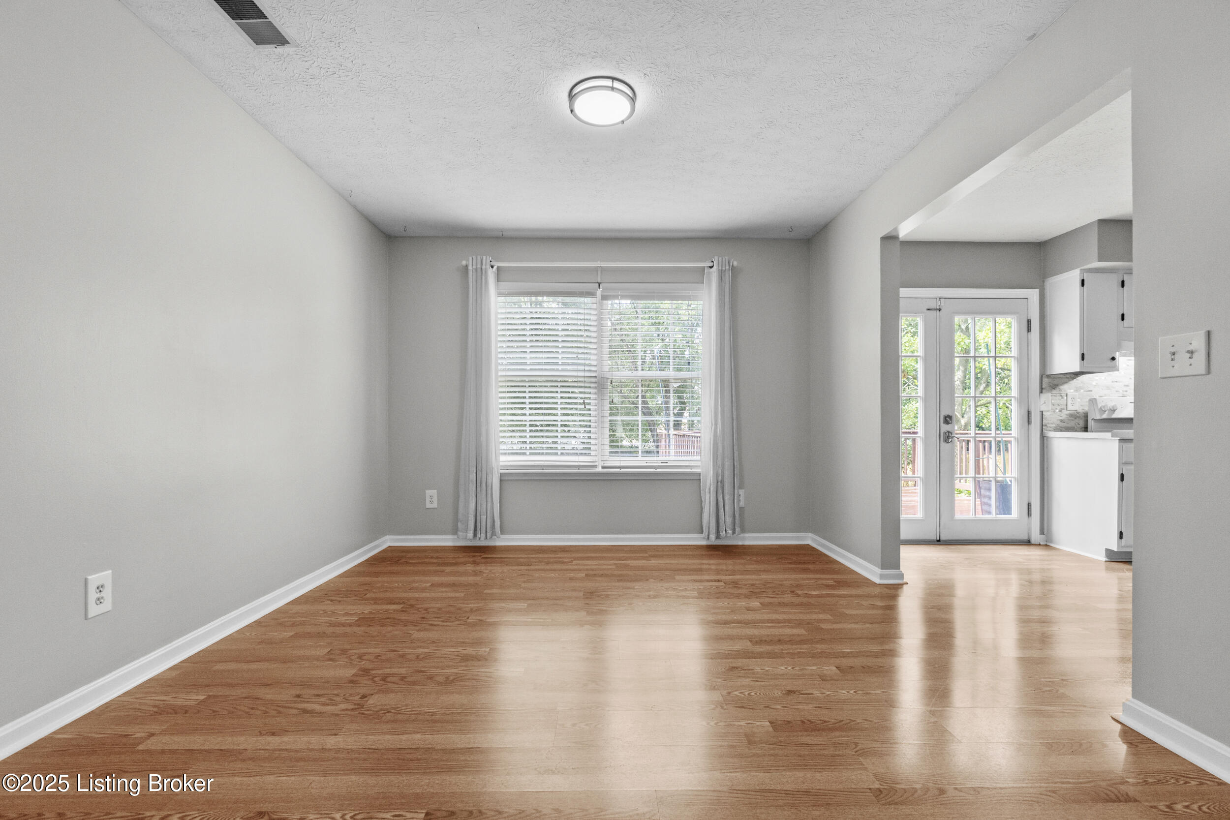 10617 Bayport Rd