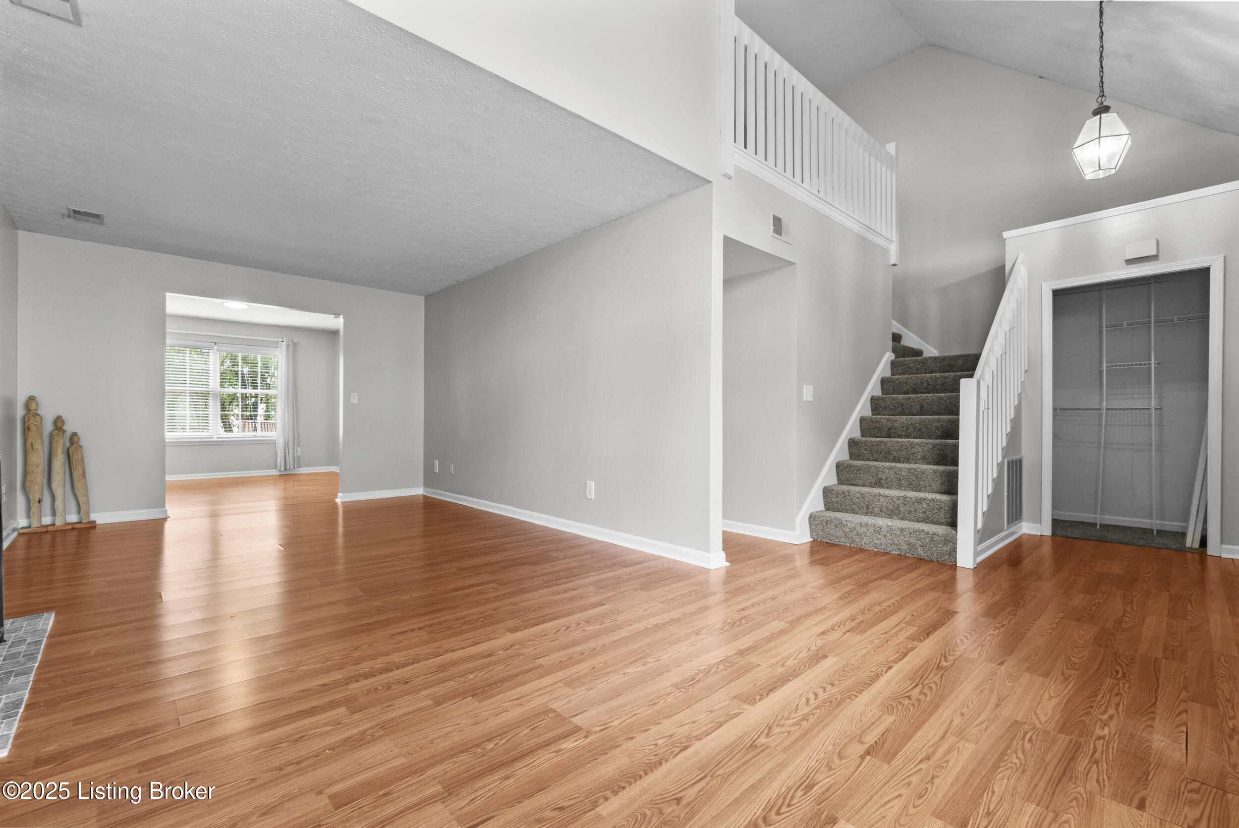 10617 Bayport Rd