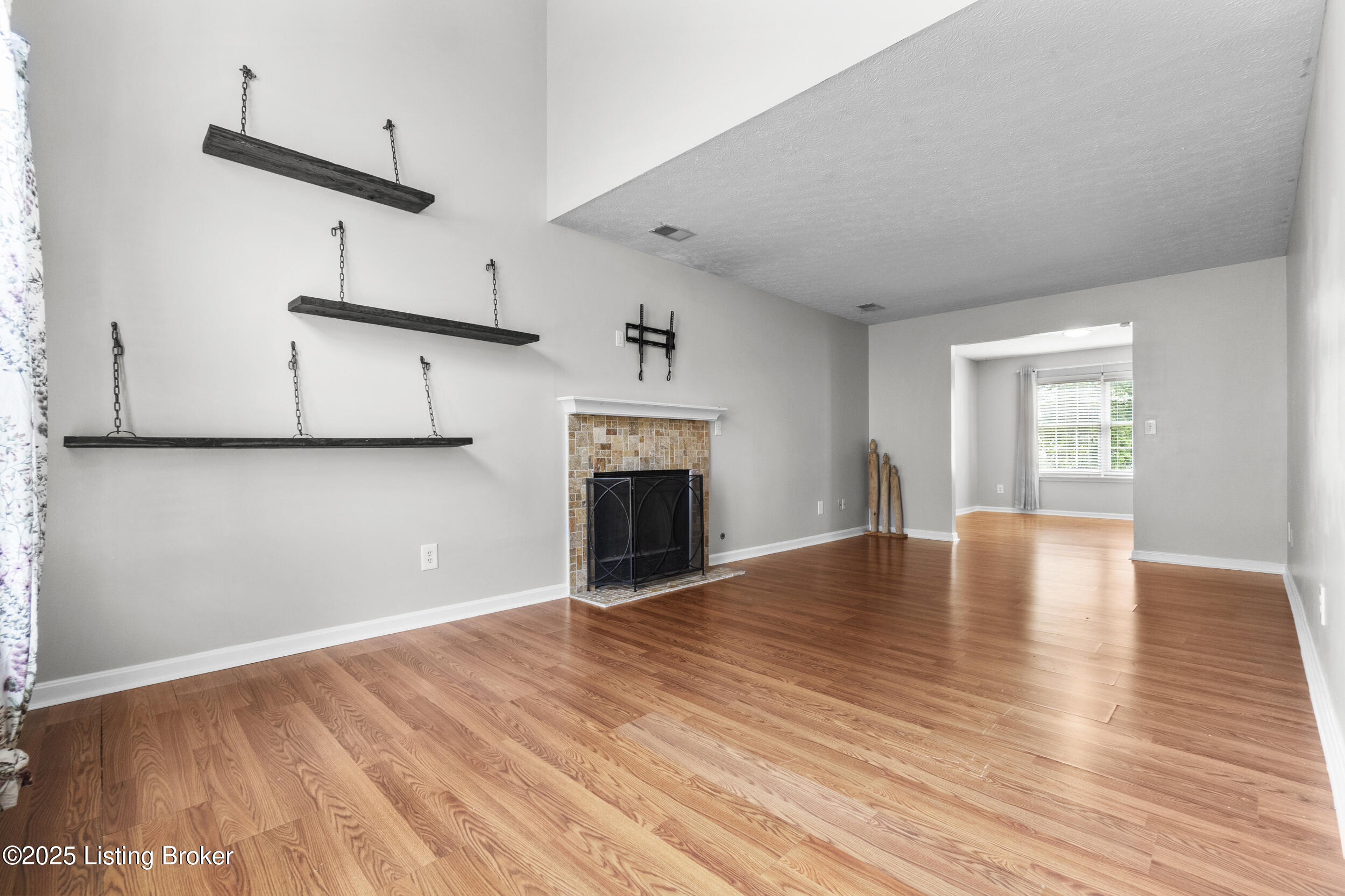 10617 Bayport Rd
