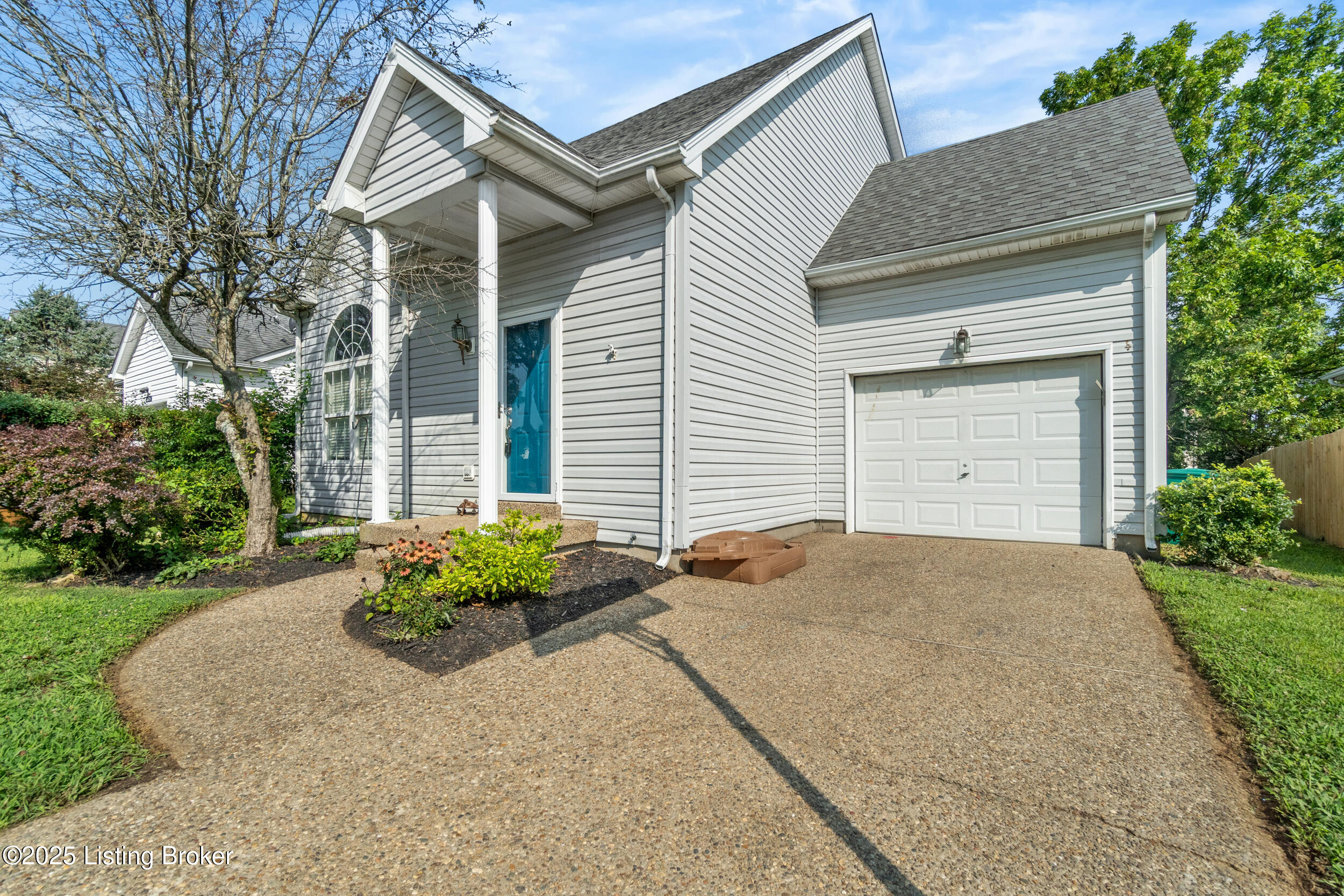 10617 Bayport Rd