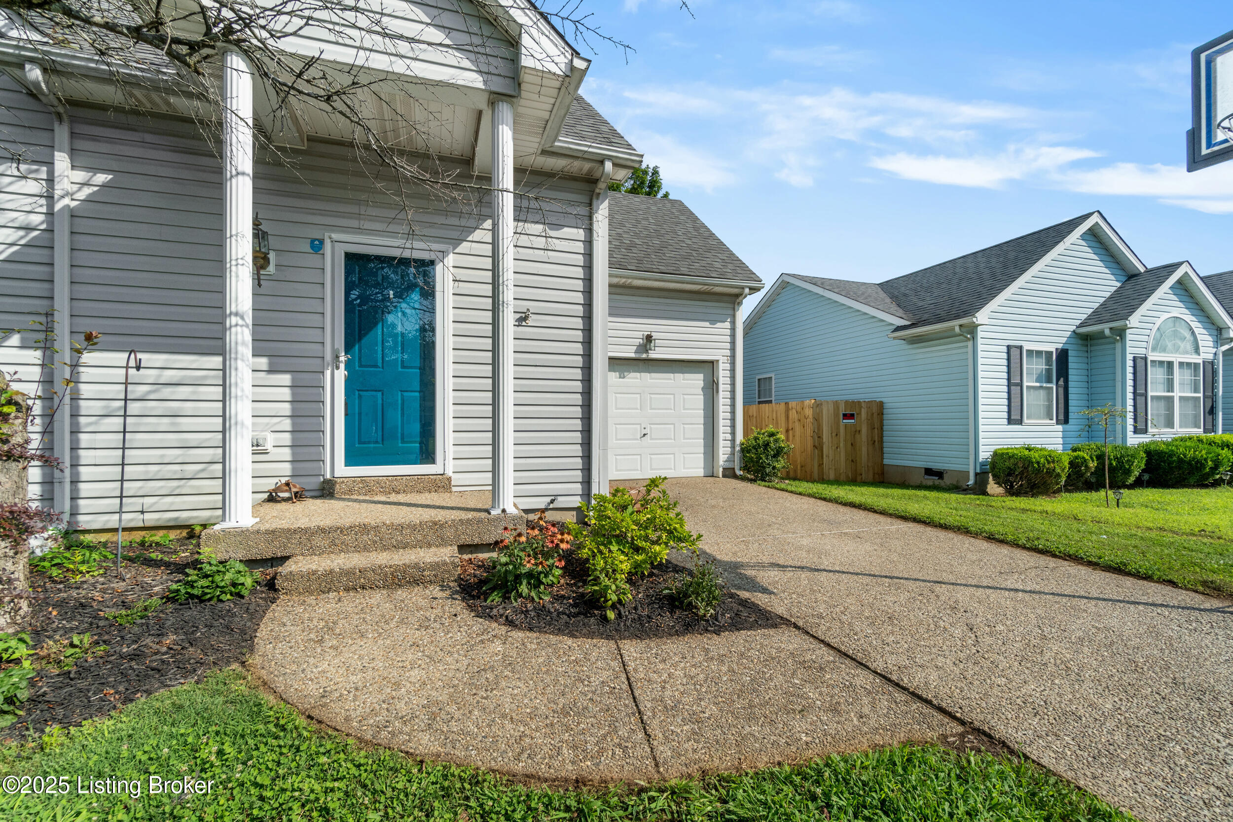 10617 Bayport Rd