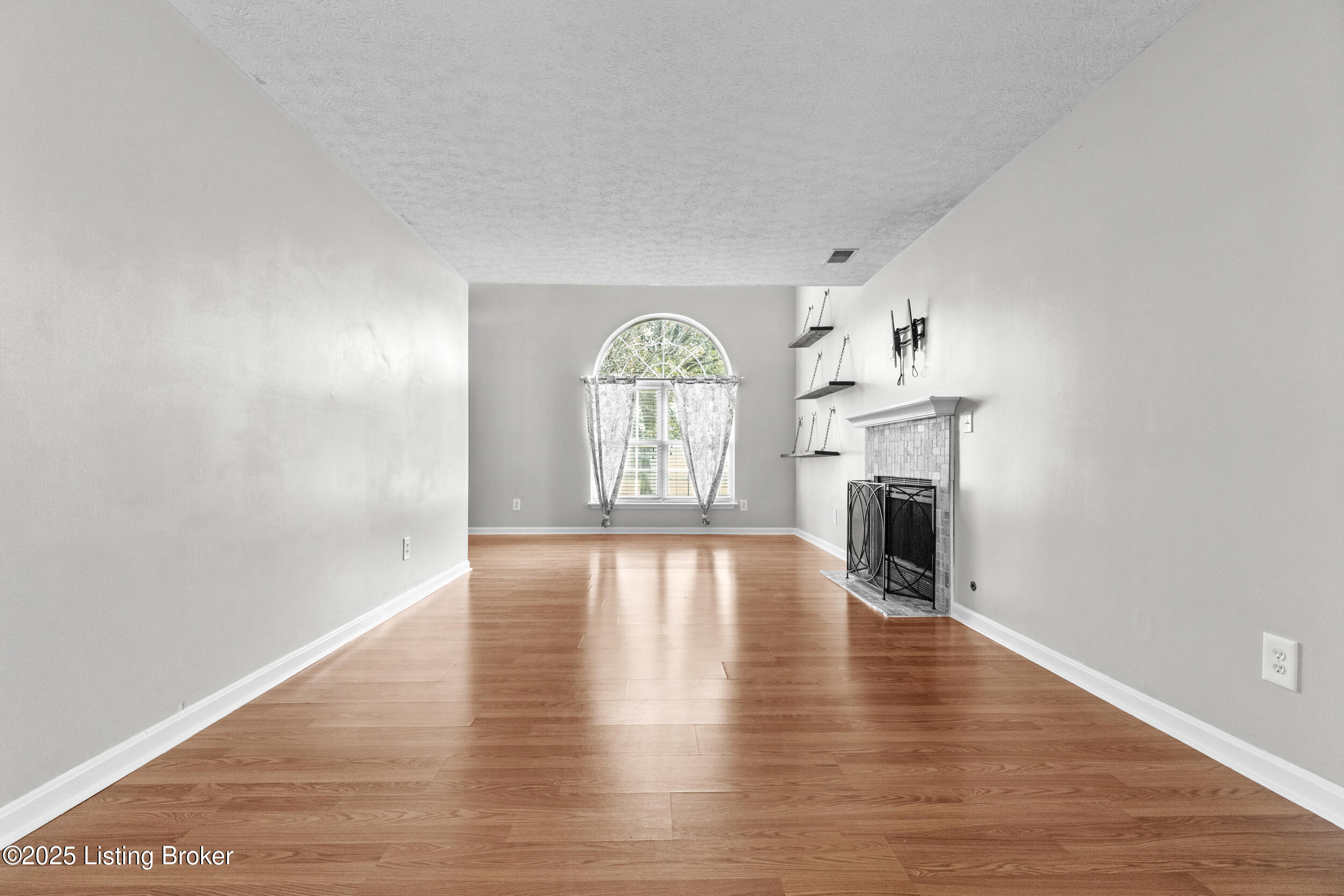 10617 Bayport Rd