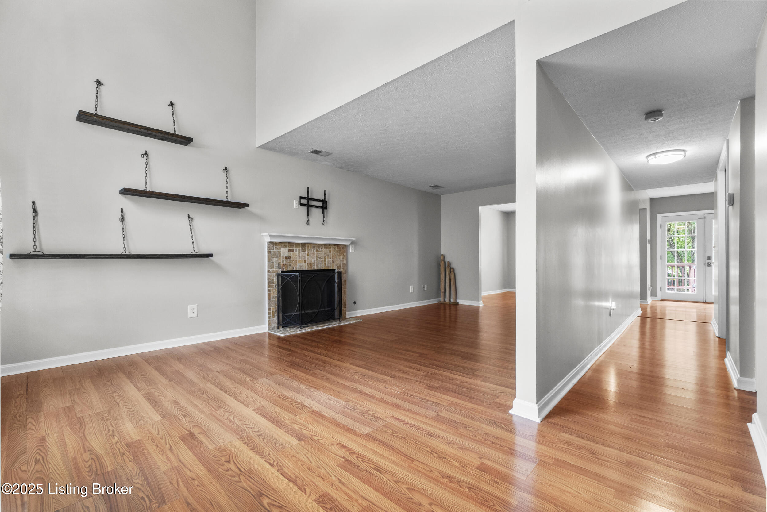 10617 Bayport Rd