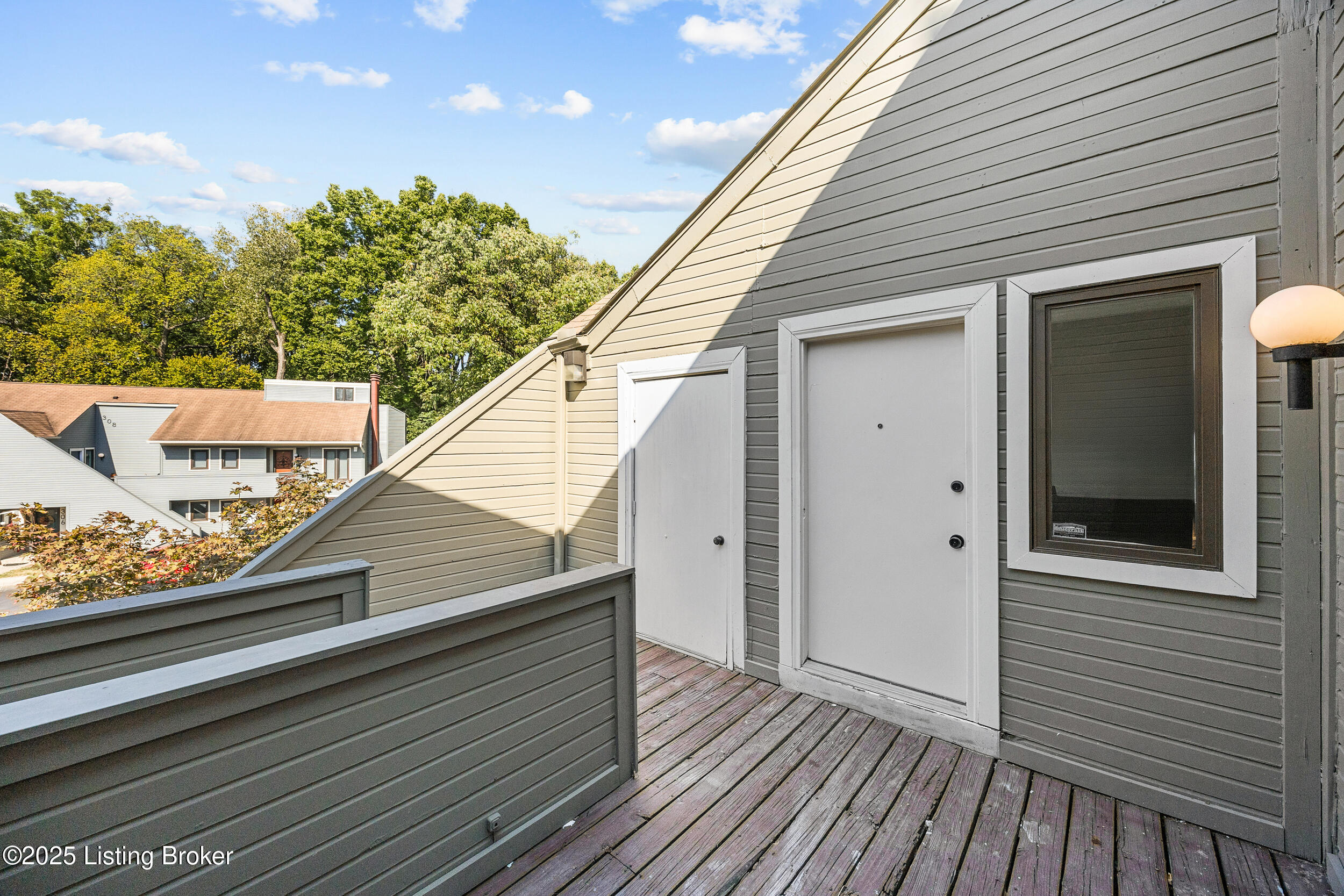 307 Crescent Spring Dr