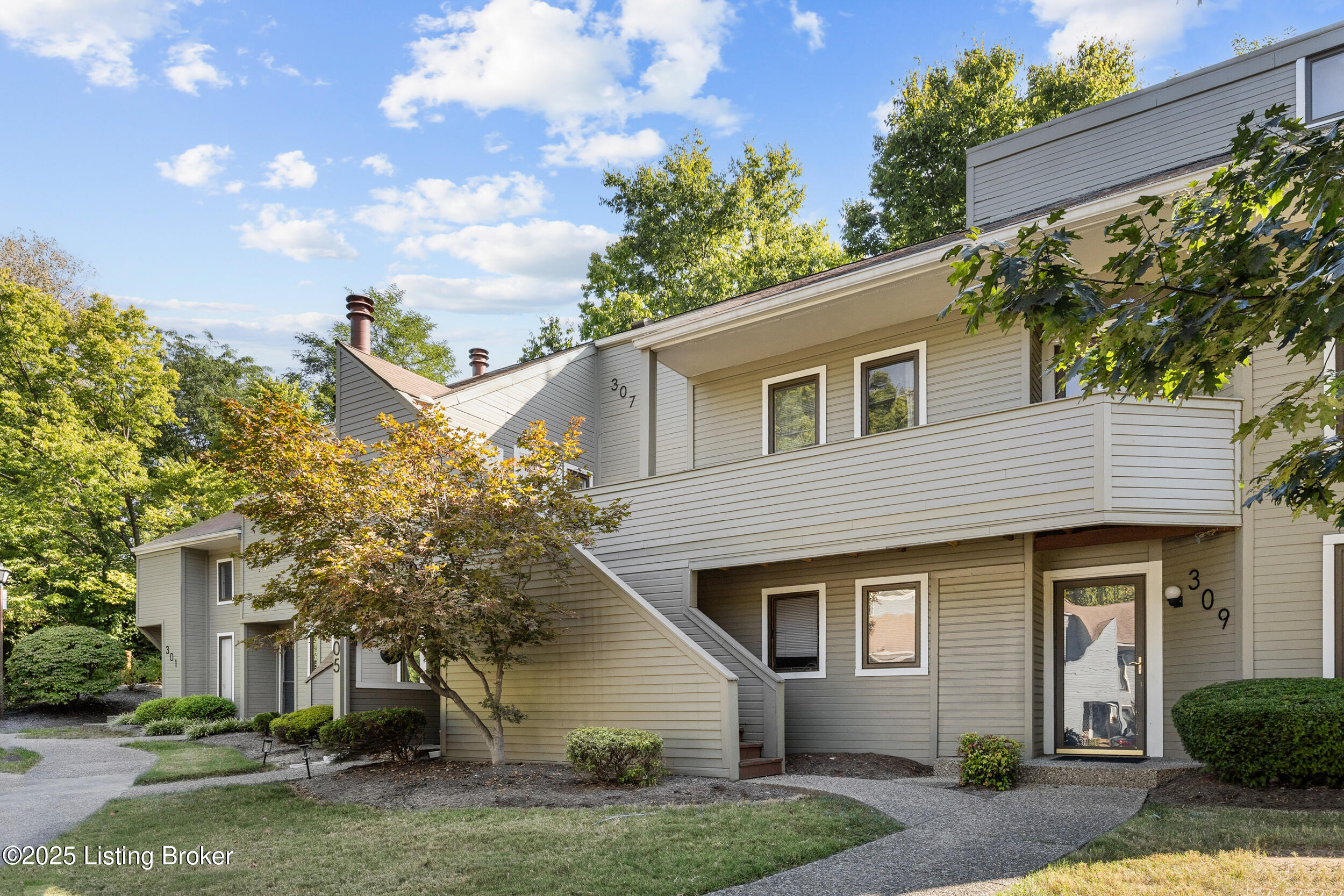 307 Crescent Spring Dr