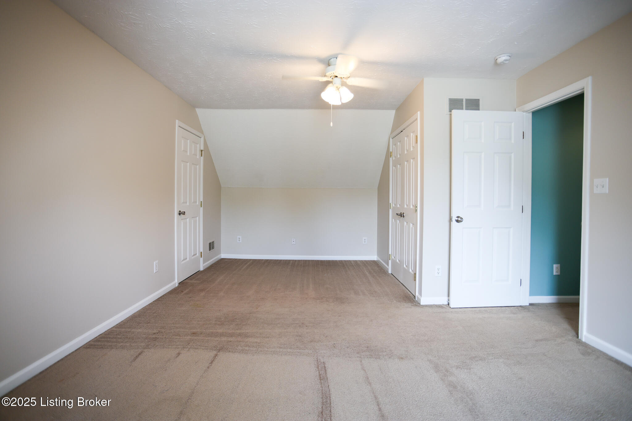 9541 Poplar Hill Dr