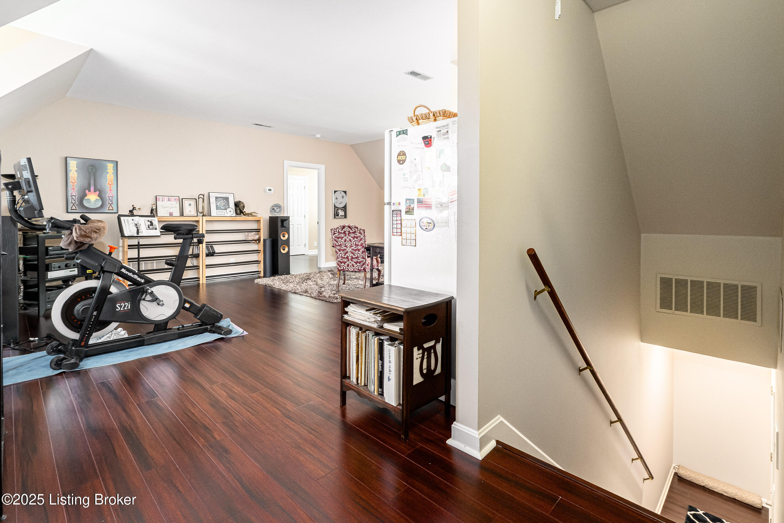 1084 Majestic Oaks Way