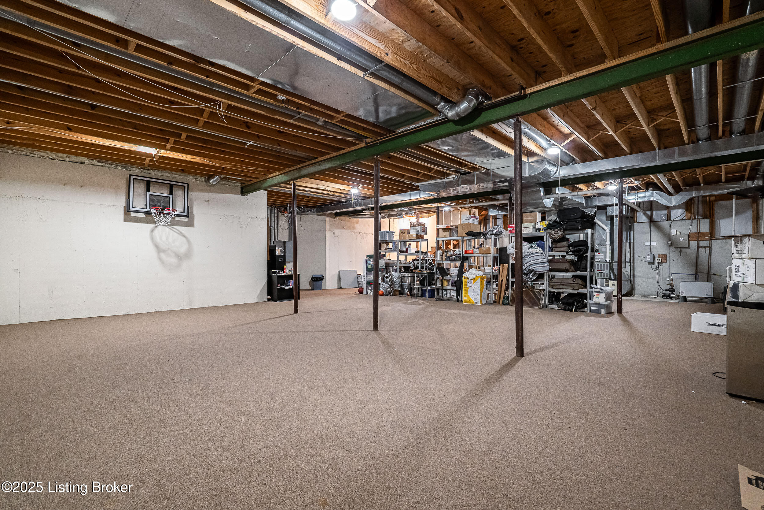 1084 Majestic Oaks Way