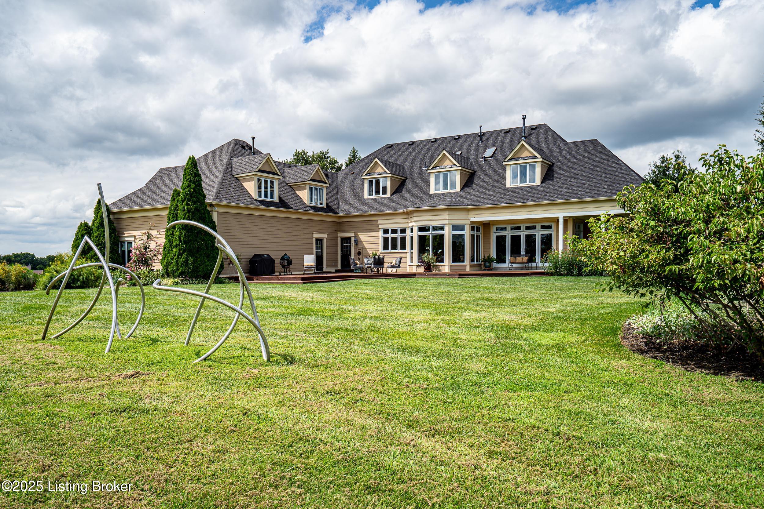 1084 Majestic Oaks Way