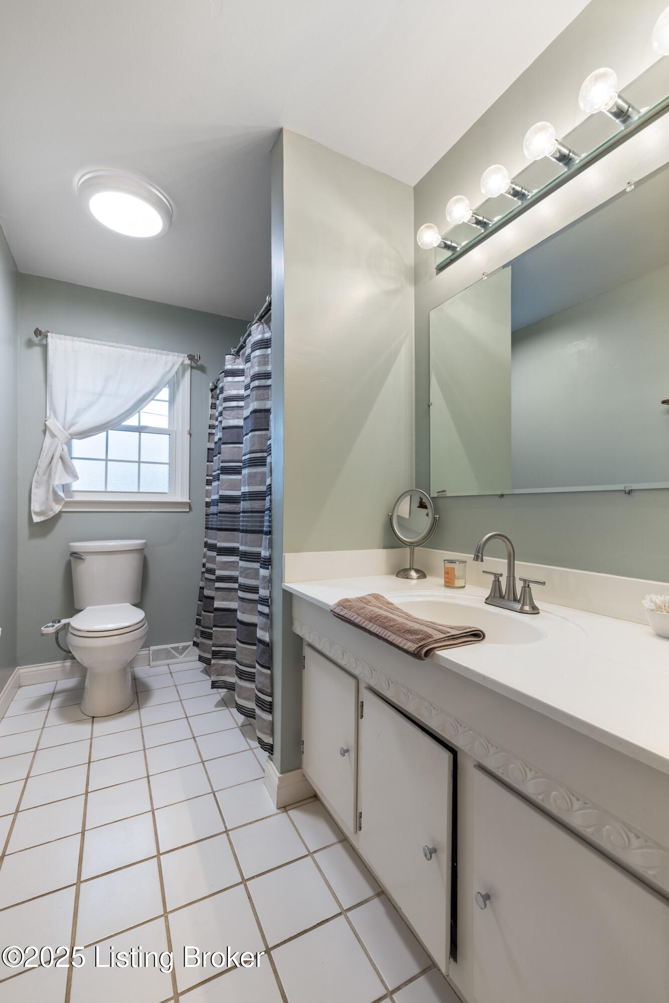 111 Hurstland Dr