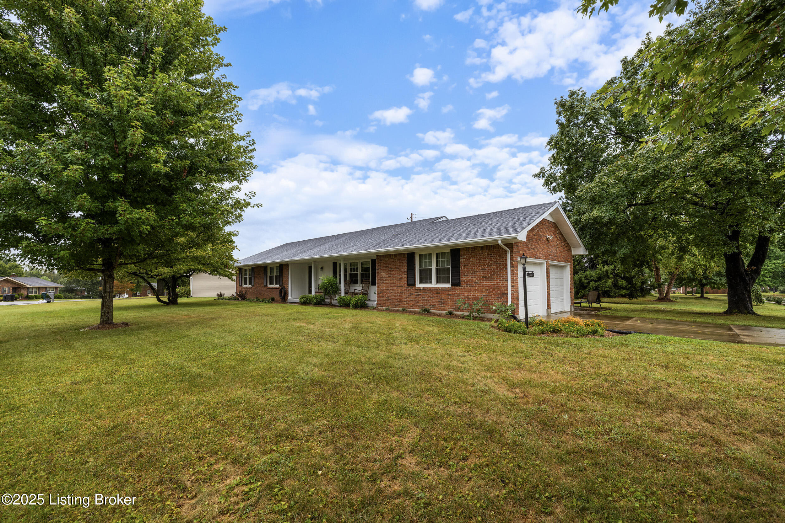 111 Hurstland Dr