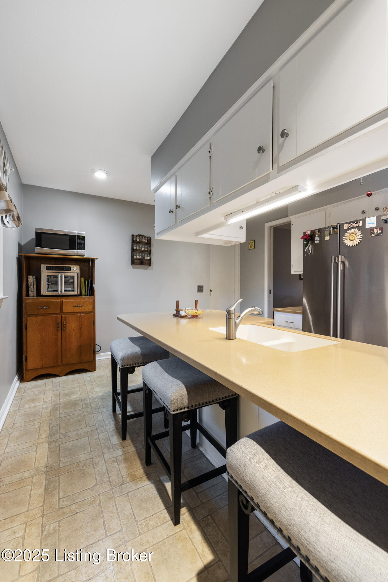 111 Hurstland Dr