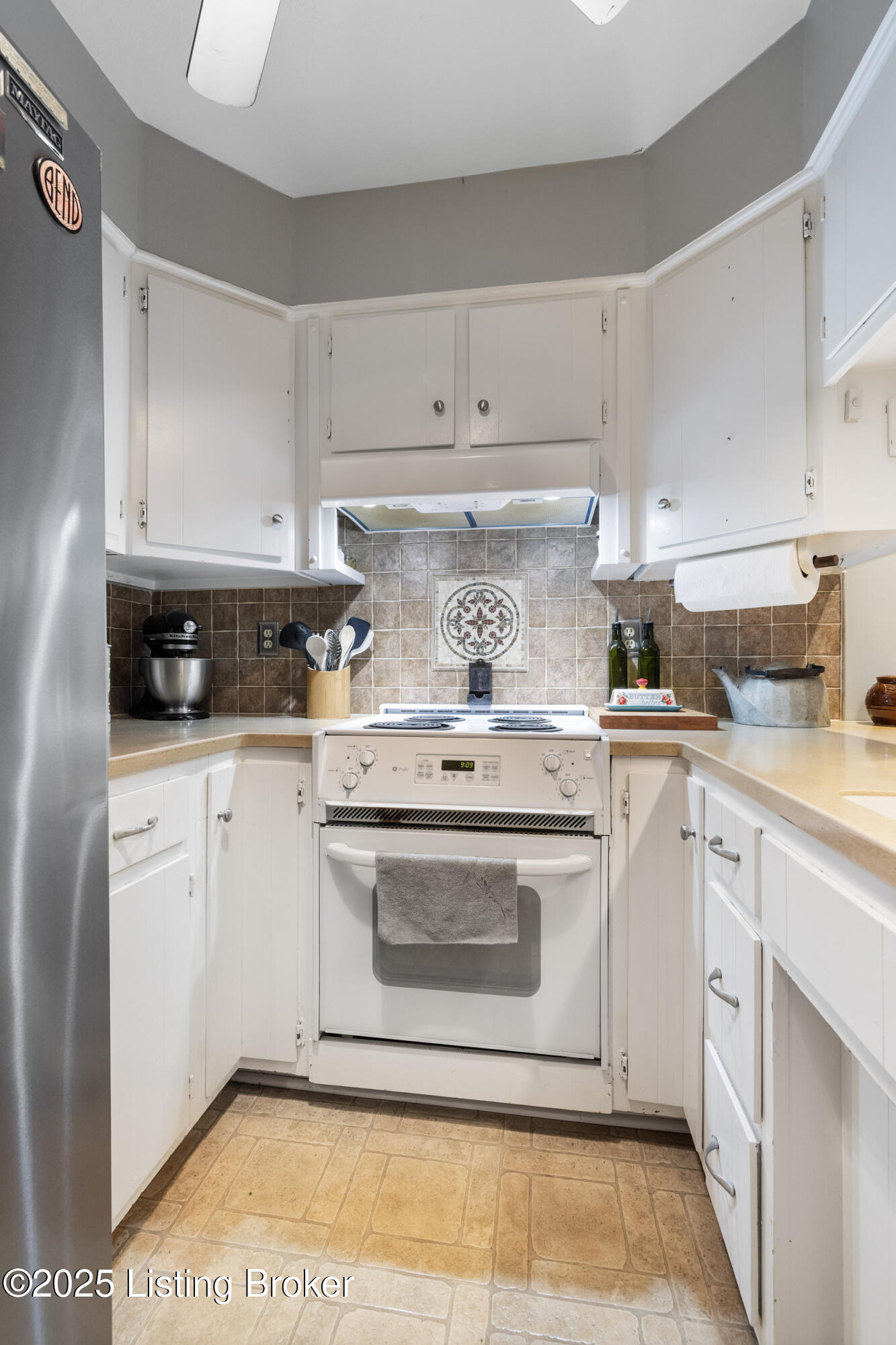 111 Hurstland Dr