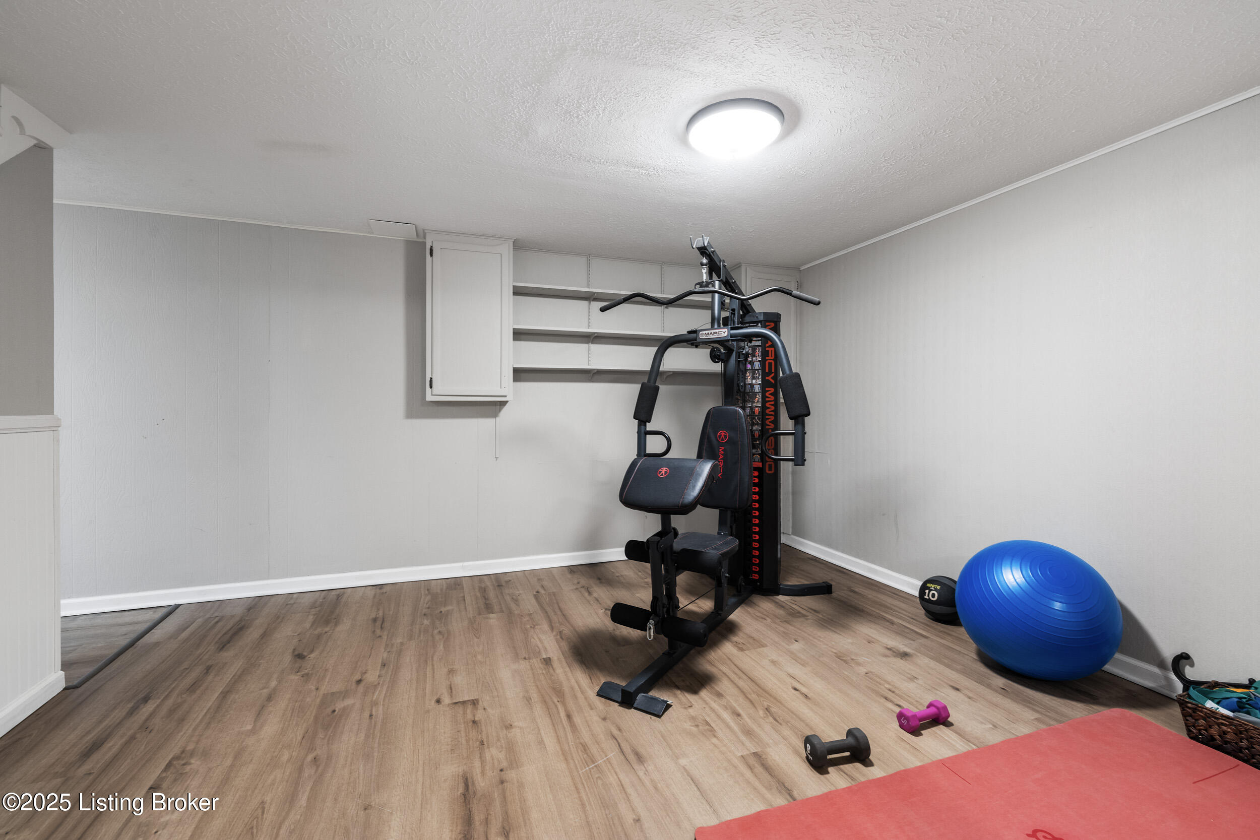 111 Hurstland Dr