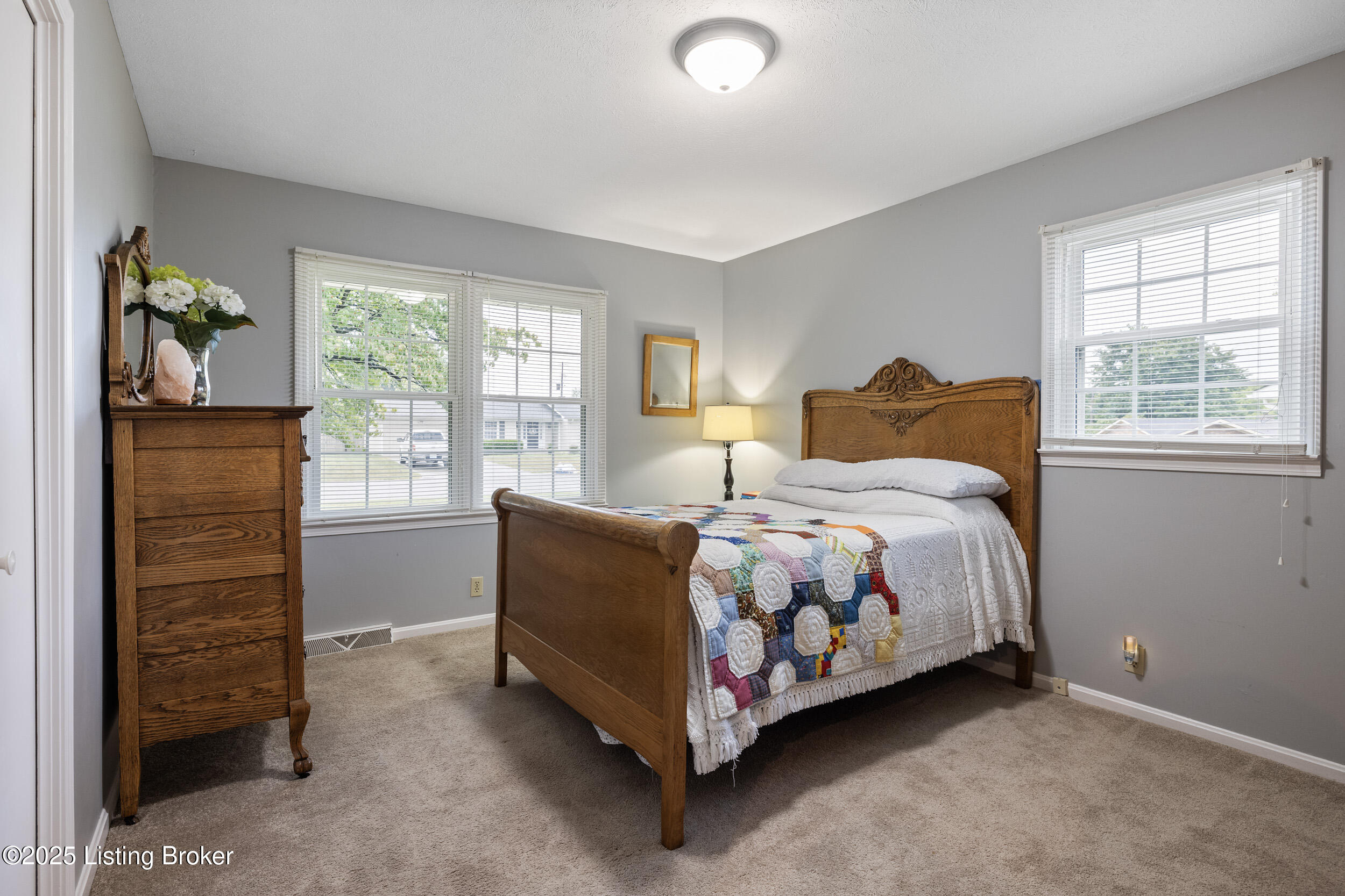 111 Hurstland Dr