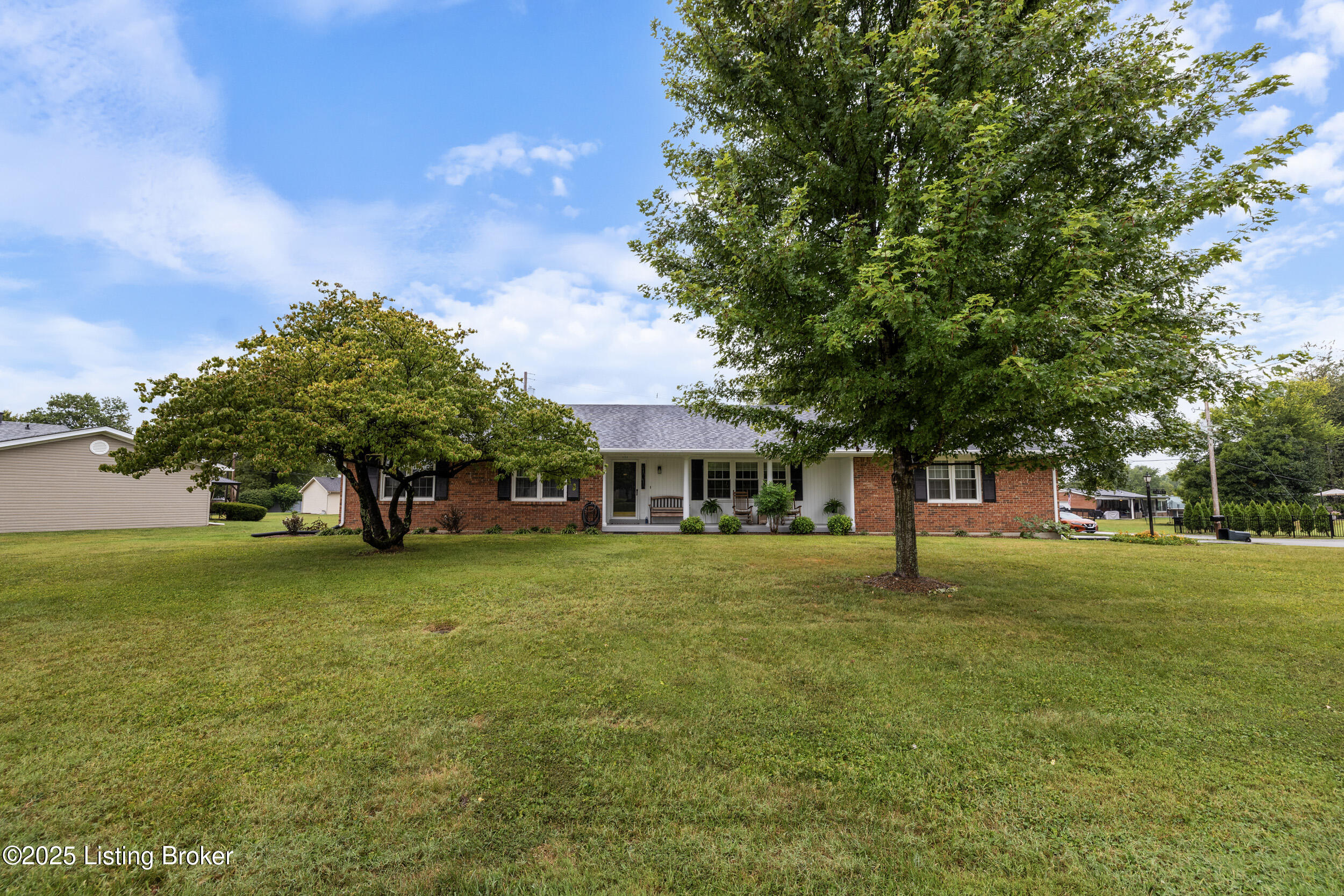 111 Hurstland Dr