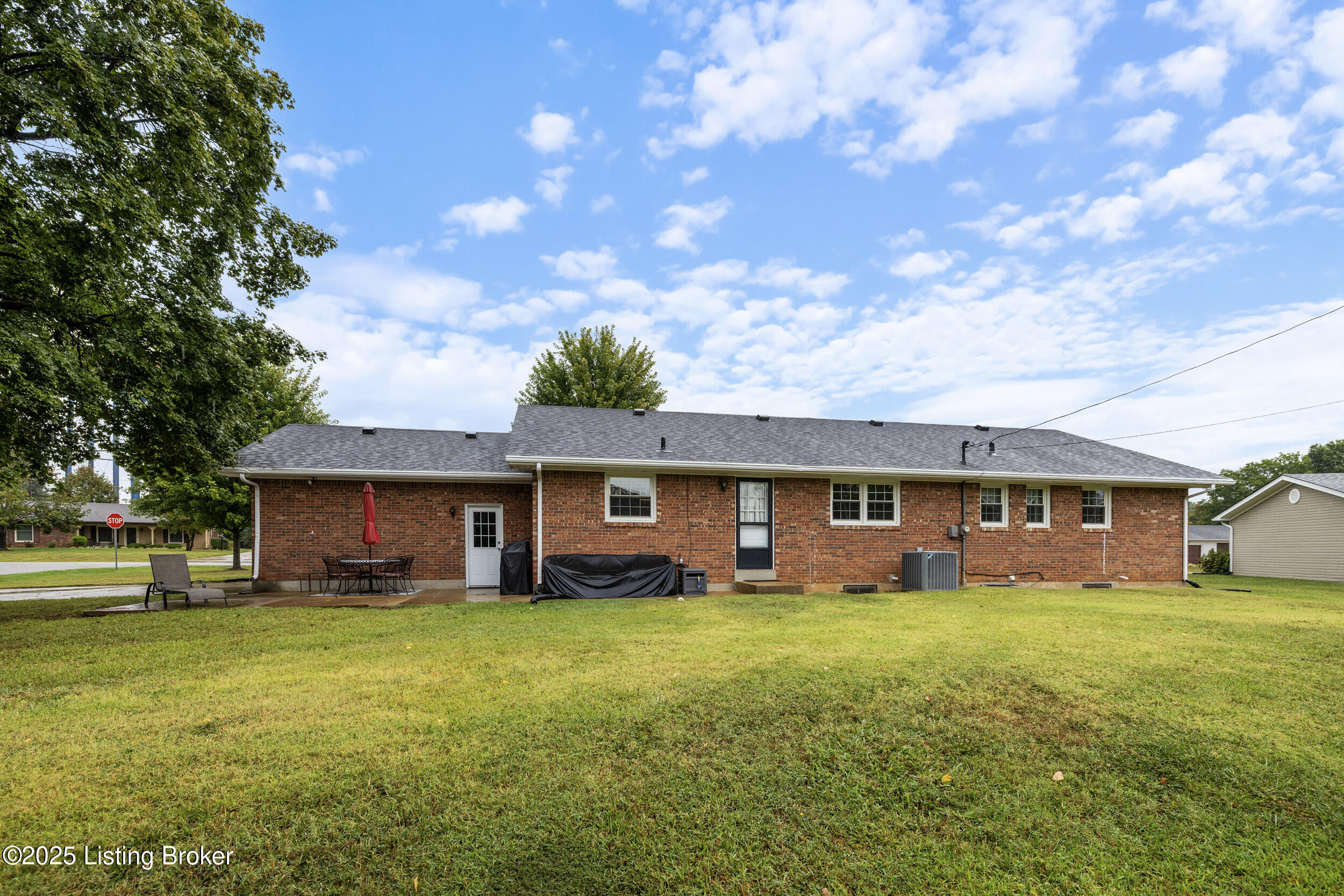 111 Hurstland Dr