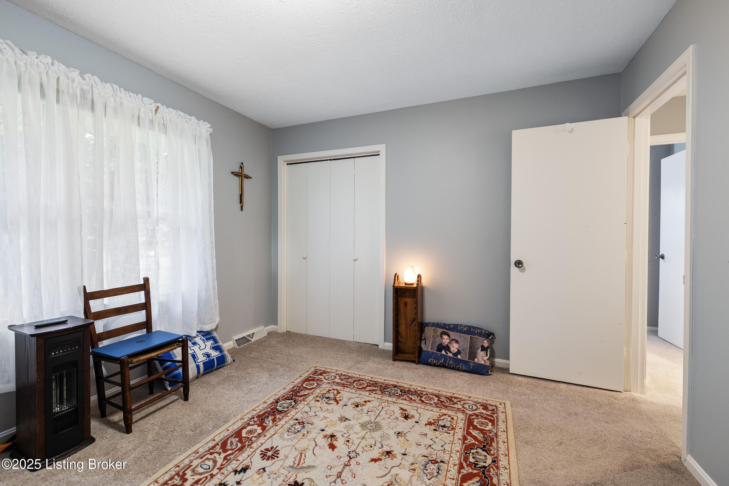 111 Hurstland Dr