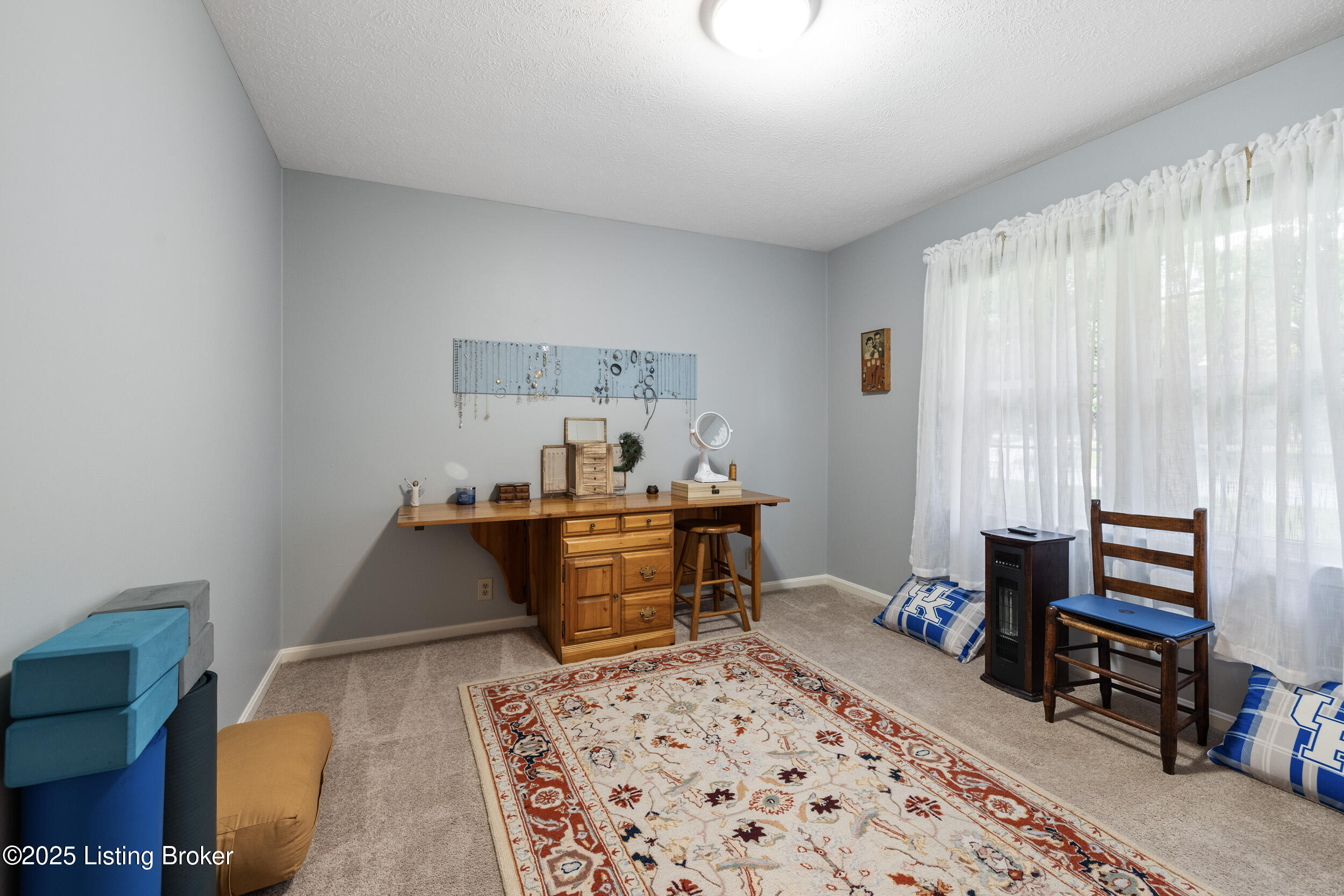 111 Hurstland Dr
