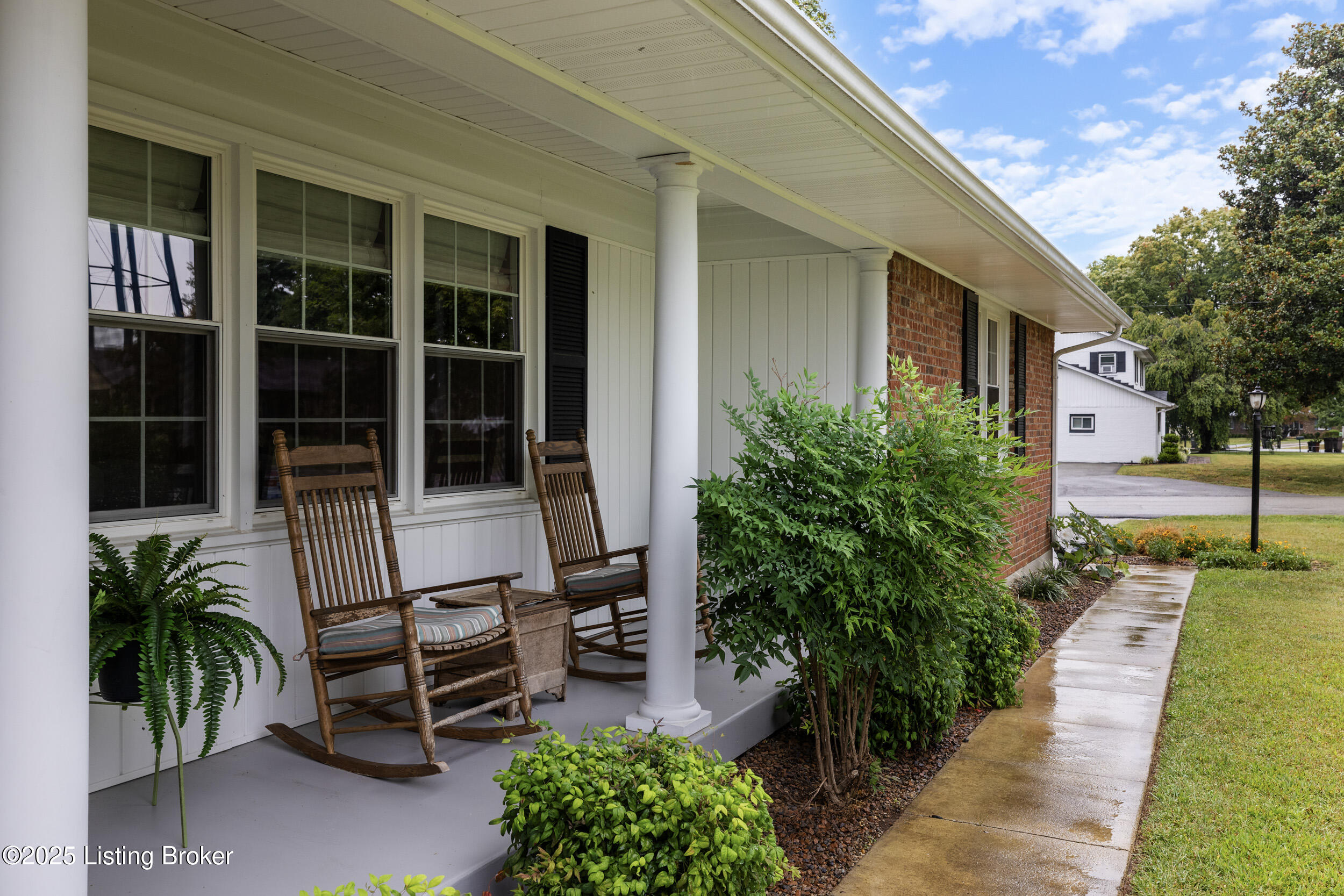 111 Hurstland Dr