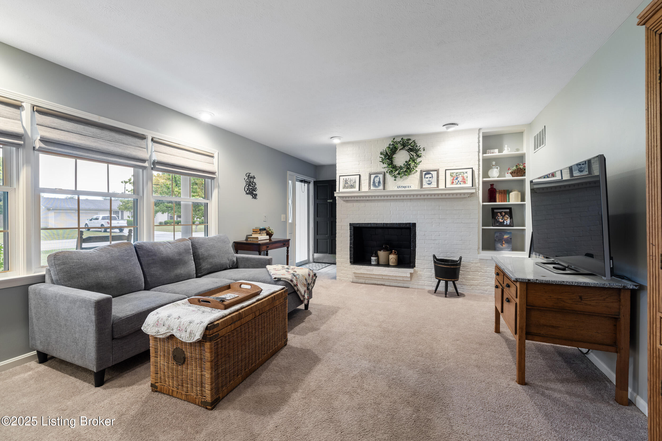 111 Hurstland Dr