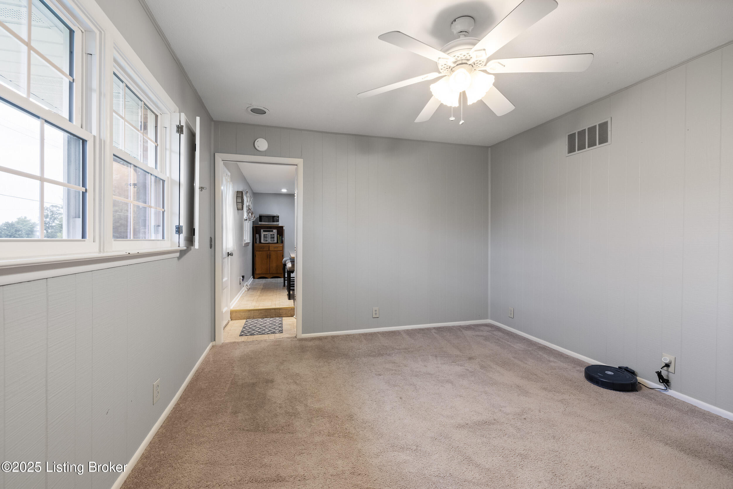 111 Hurstland Dr