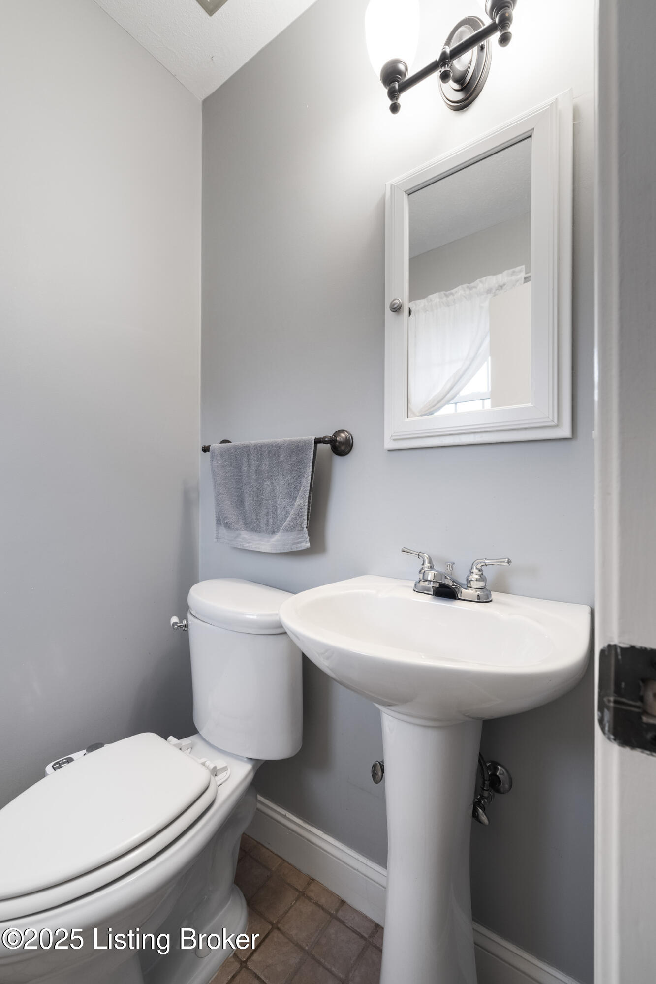 111 Hurstland Dr