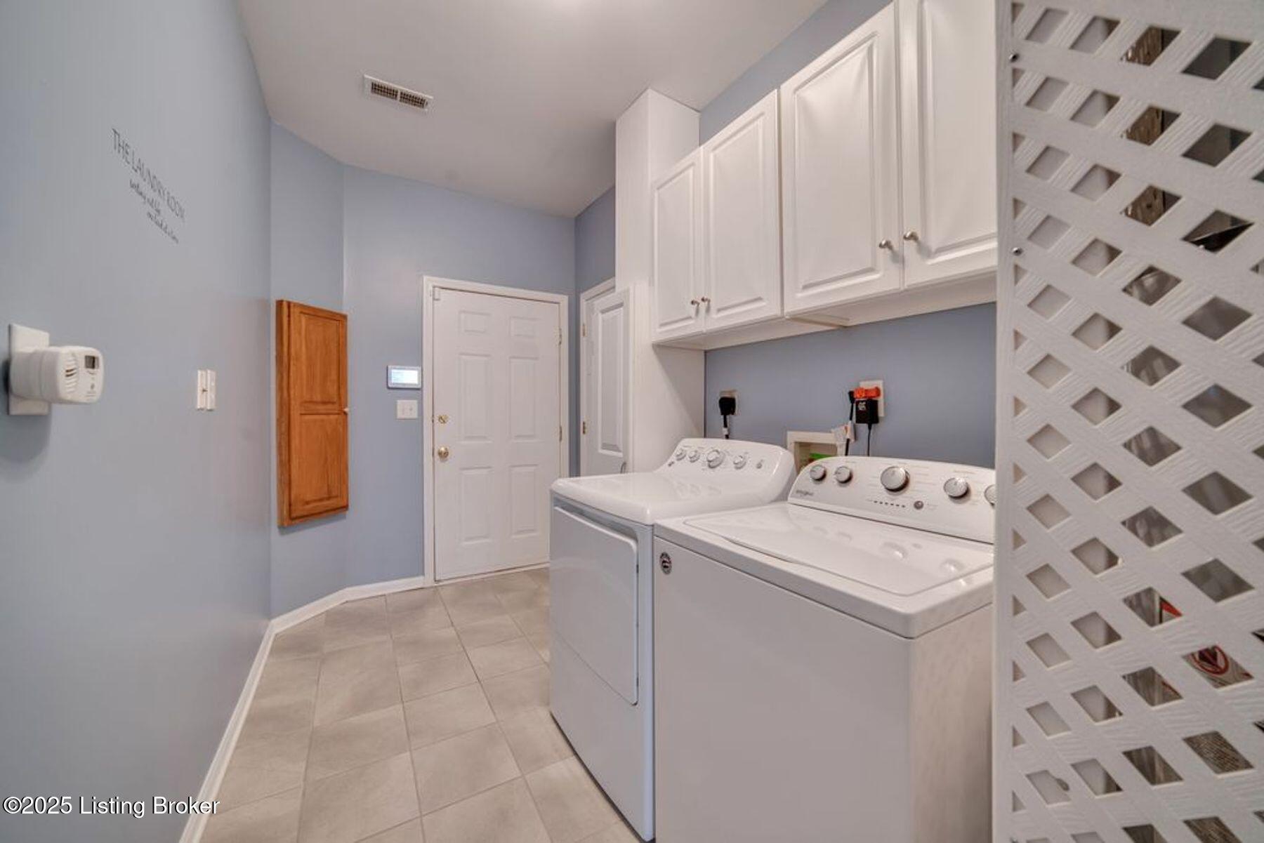 5003 Caerlson Ln