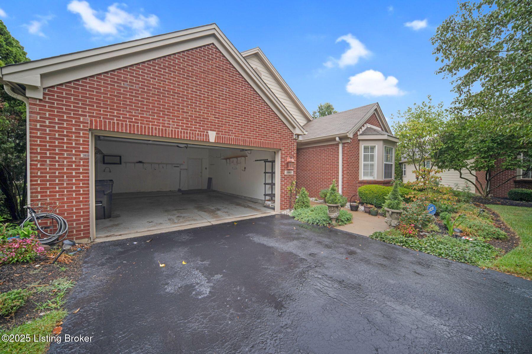 5003 Caerlson Ln