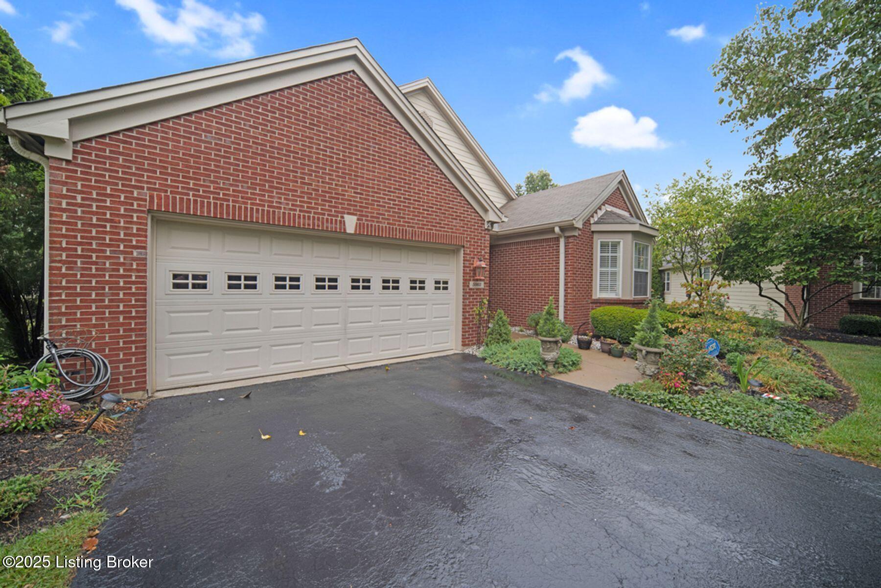 5003 Caerlson Ln