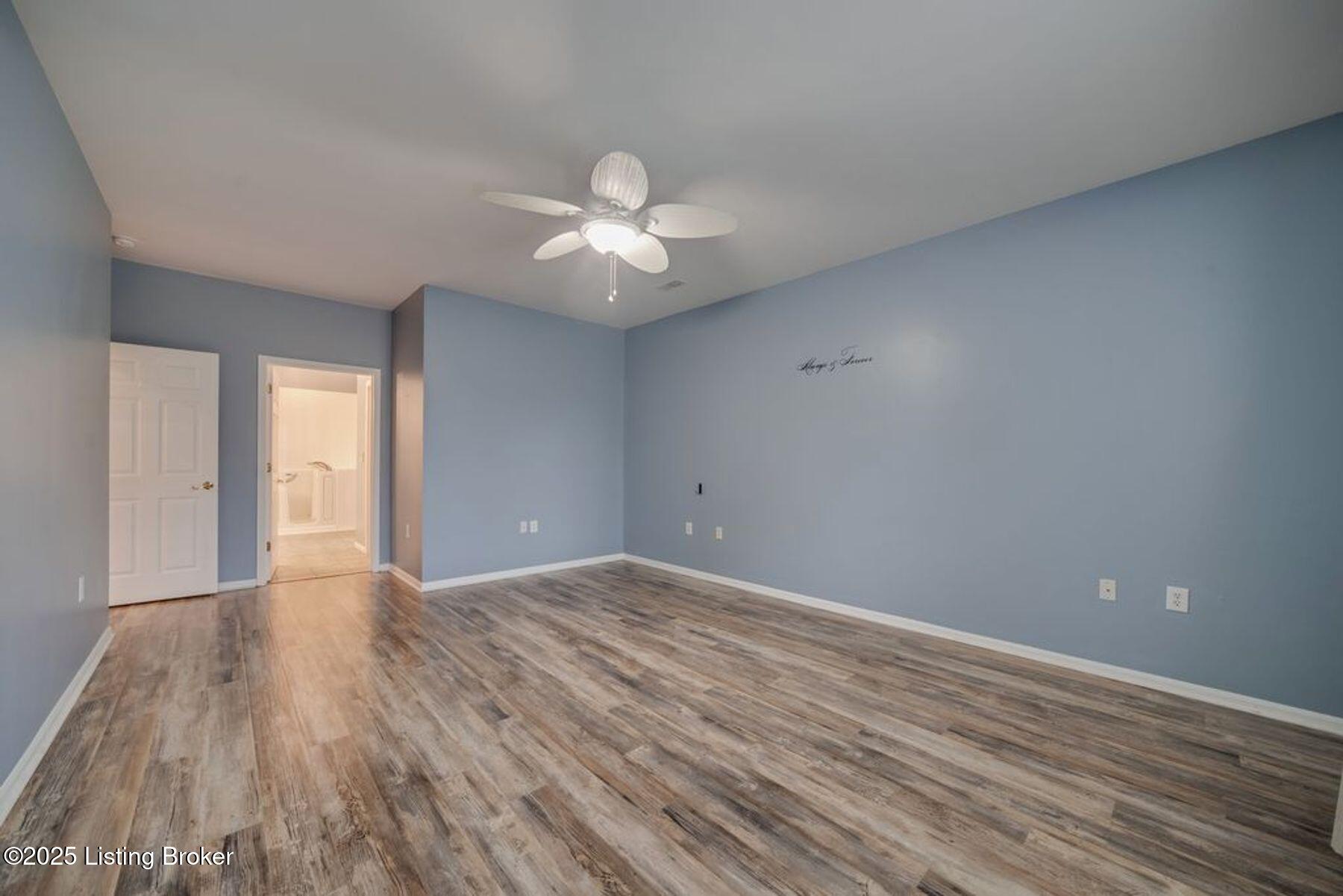 5003 Caerlson Ln