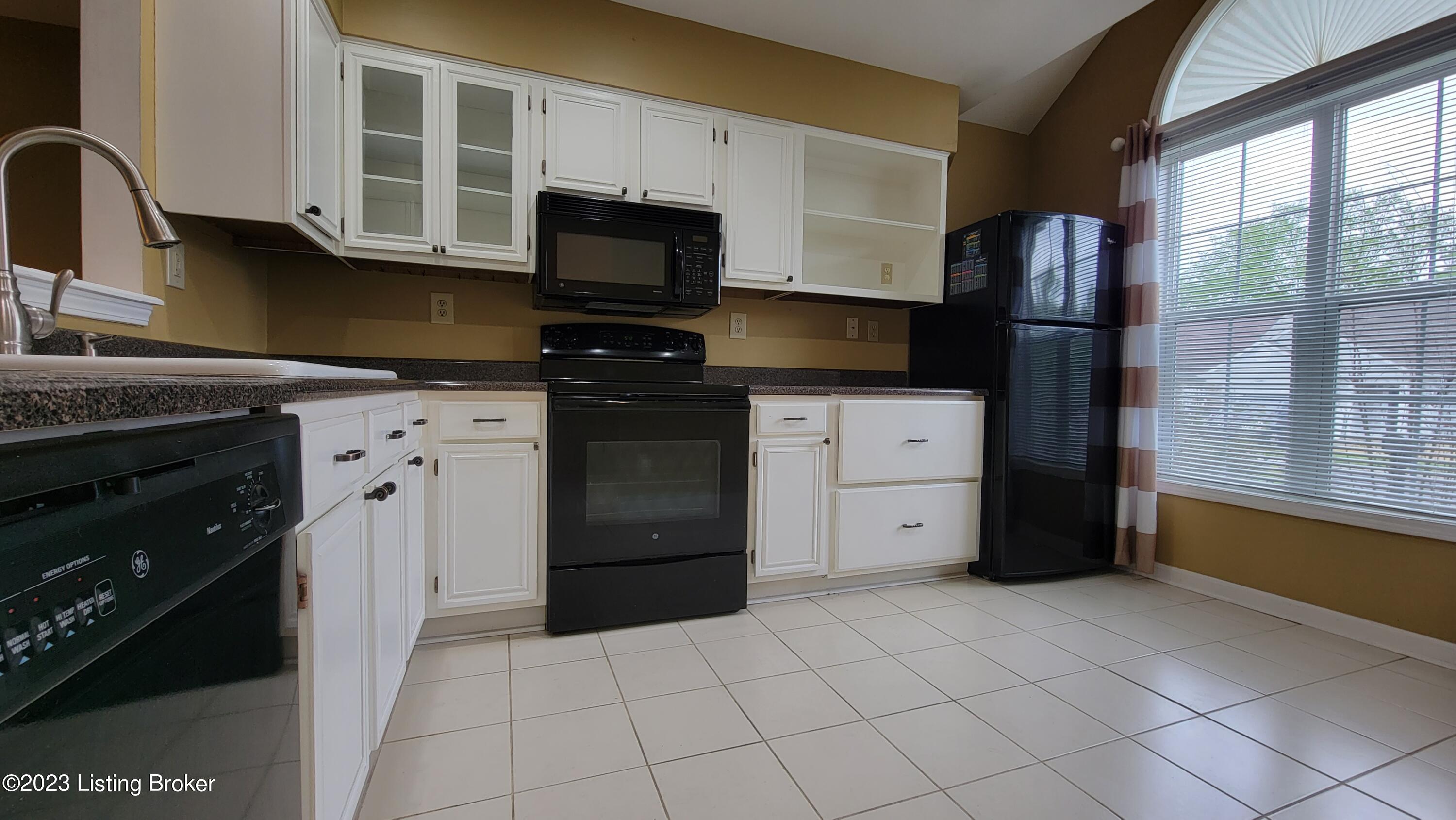 10520 Bay Pointe Ct