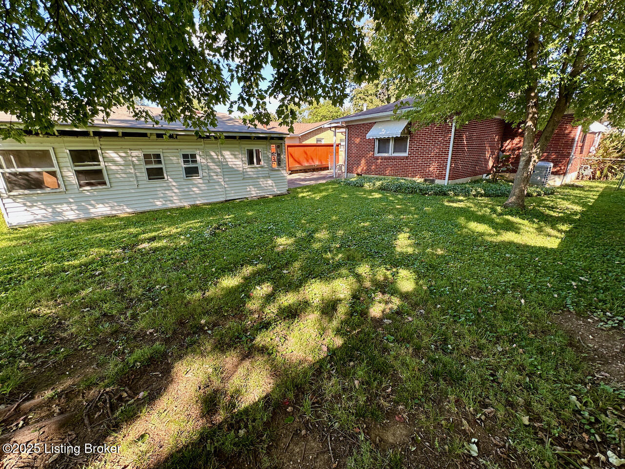 5912 Gloria Ln