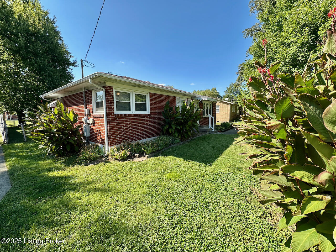 5912 Gloria Ln