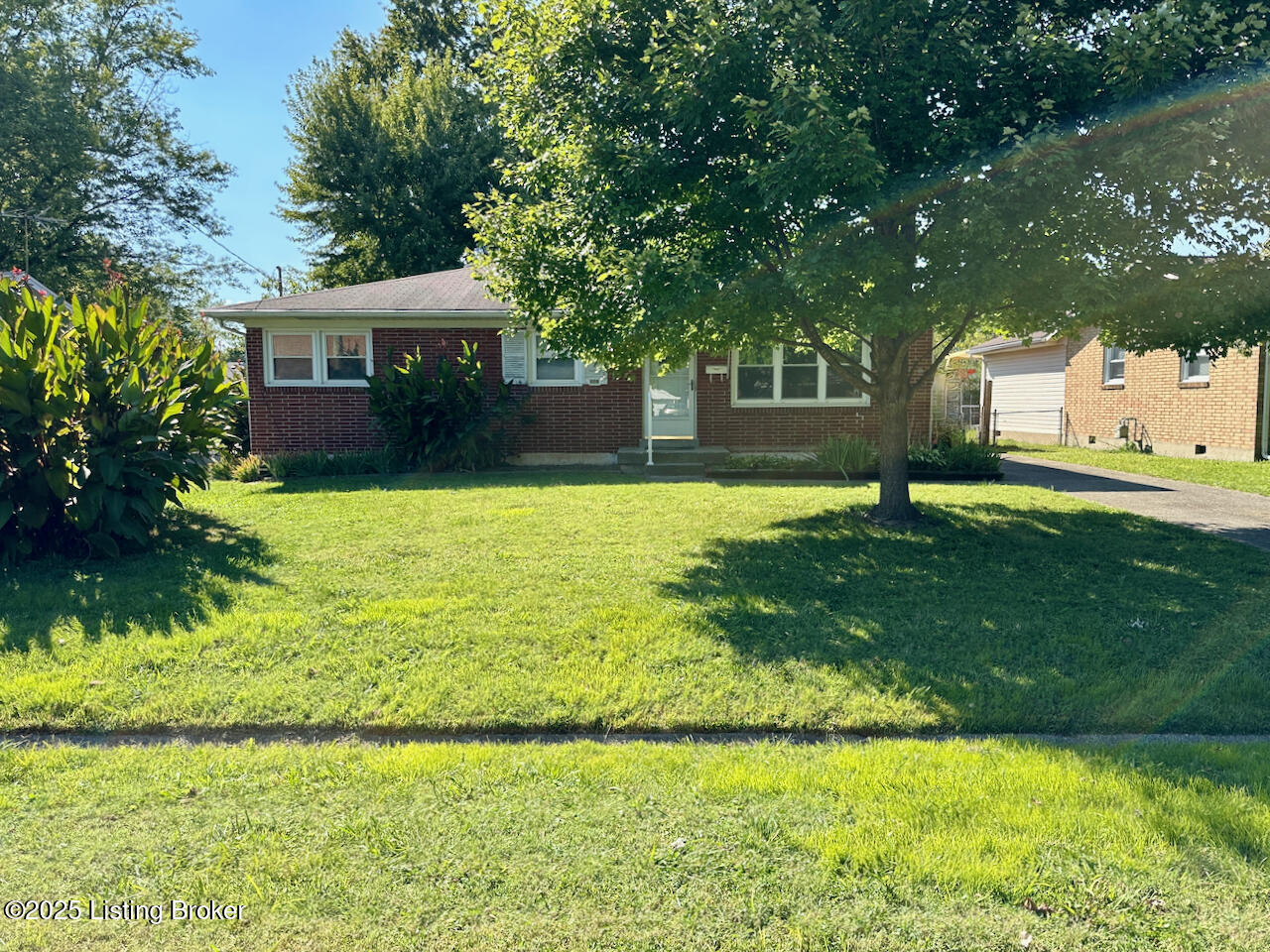 5912 Gloria Ln