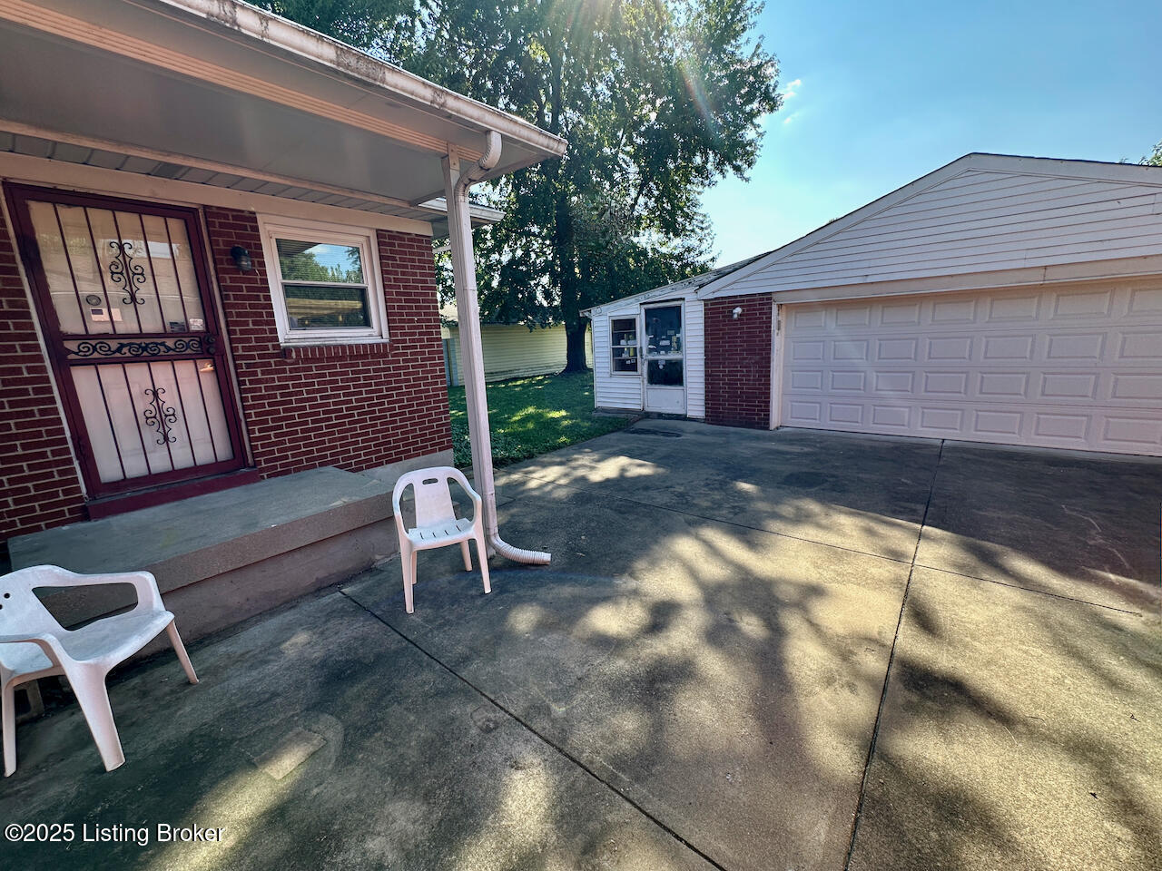 5912 Gloria Ln