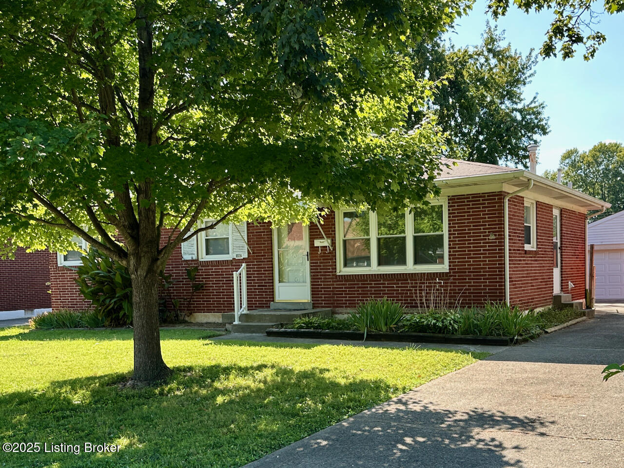 5912 Gloria Ln