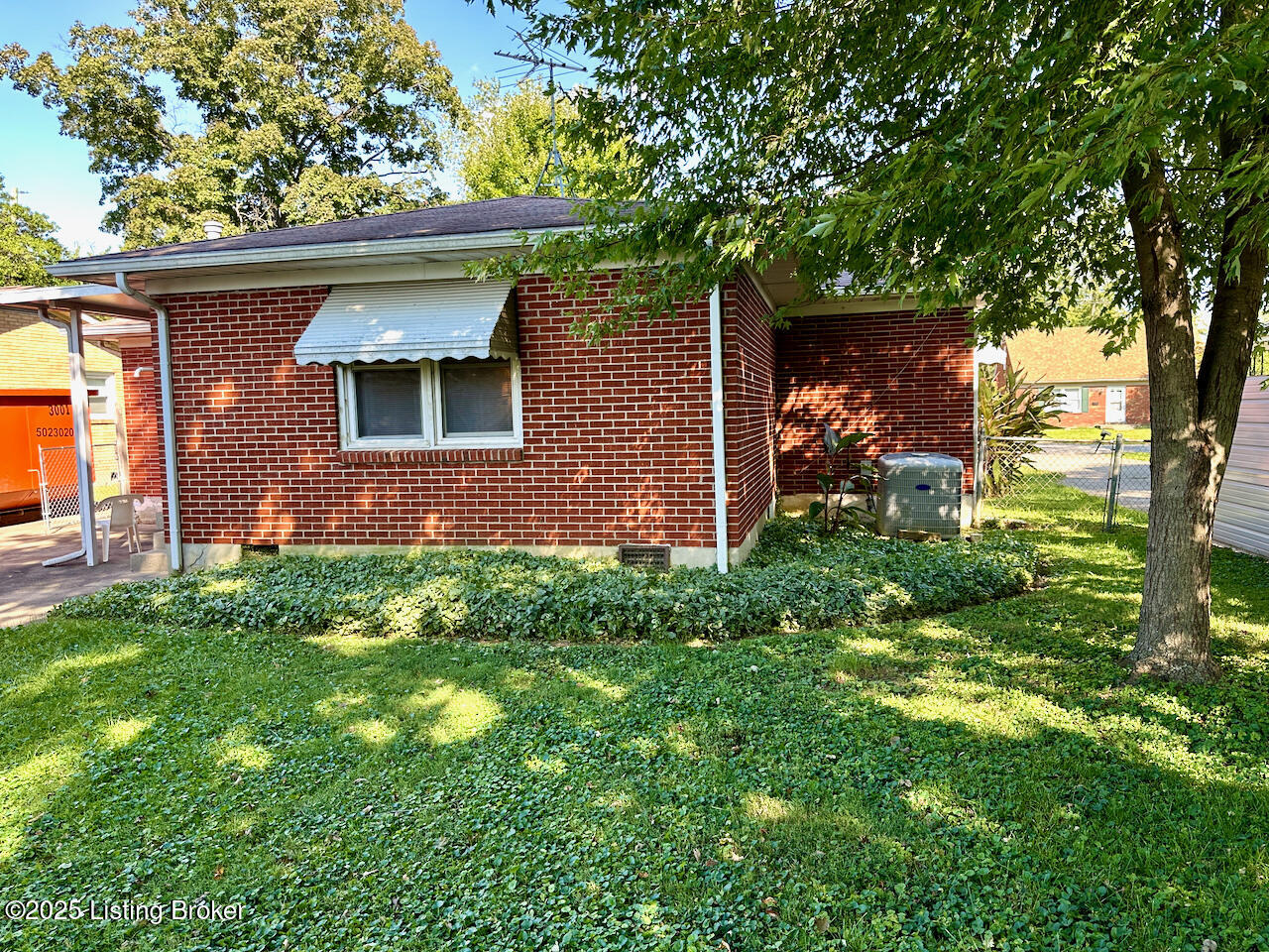 5912 Gloria Ln