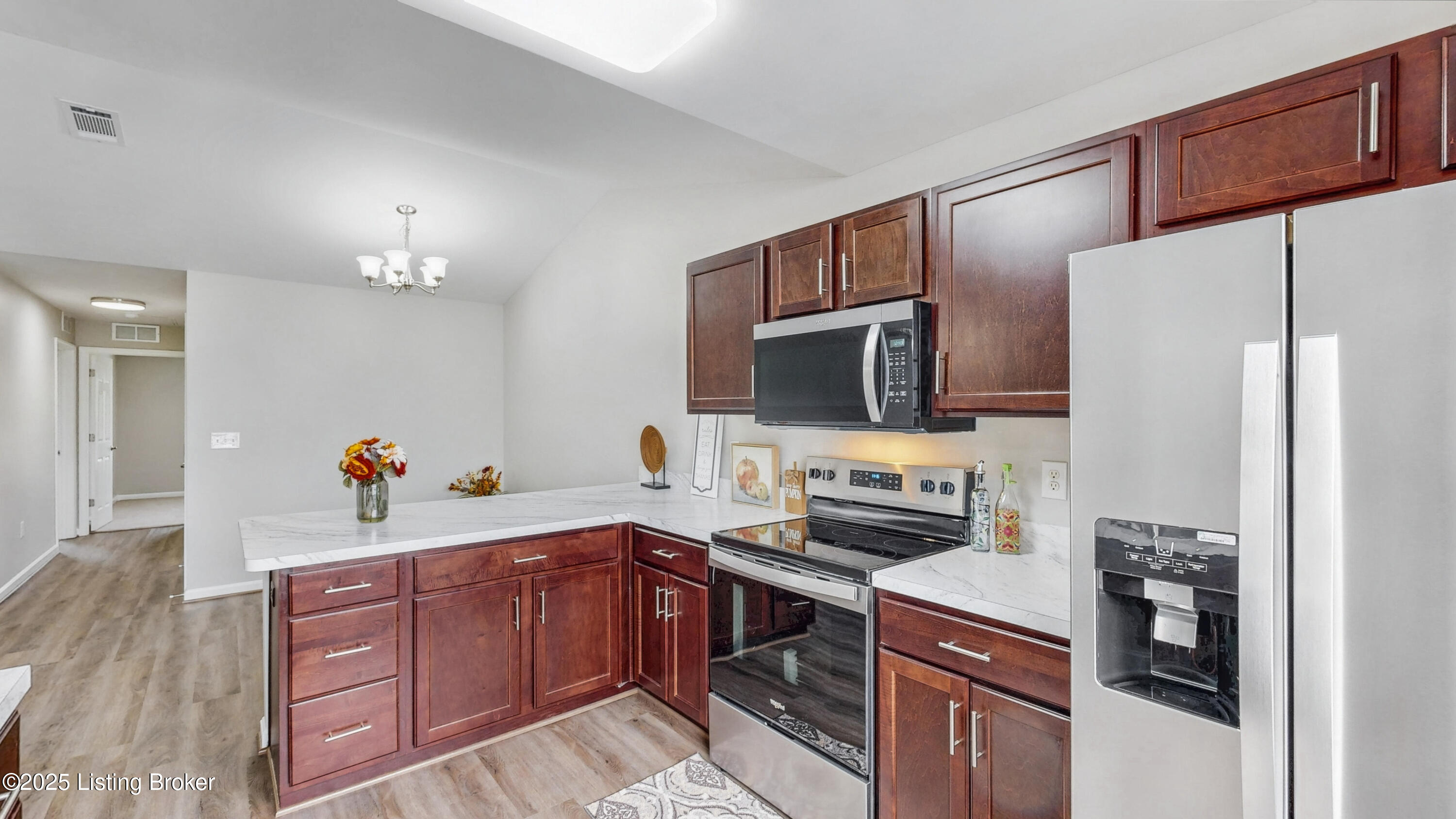 9001 Falcon Crest Ct 202