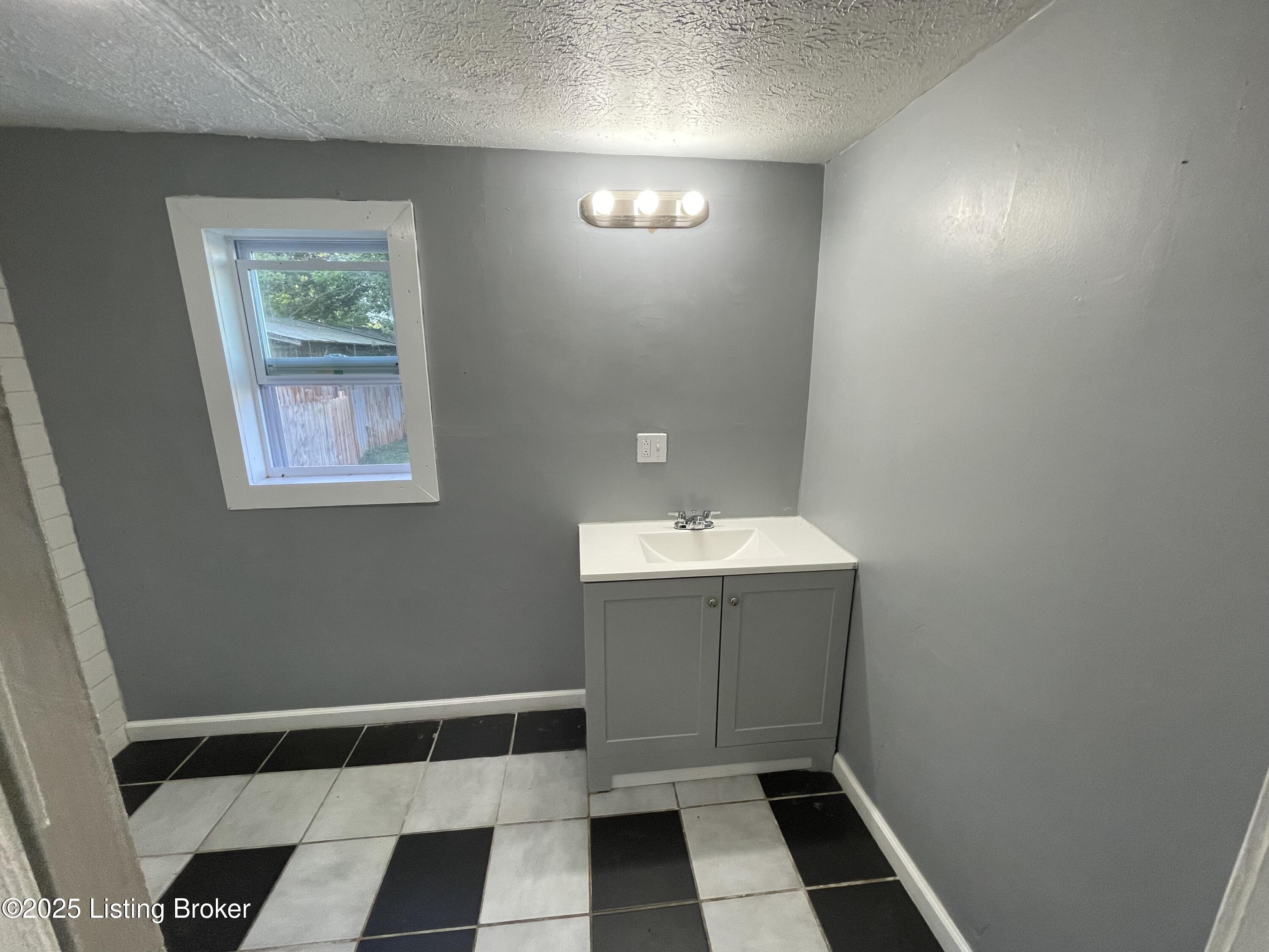 10011 Keys Ferry Rd