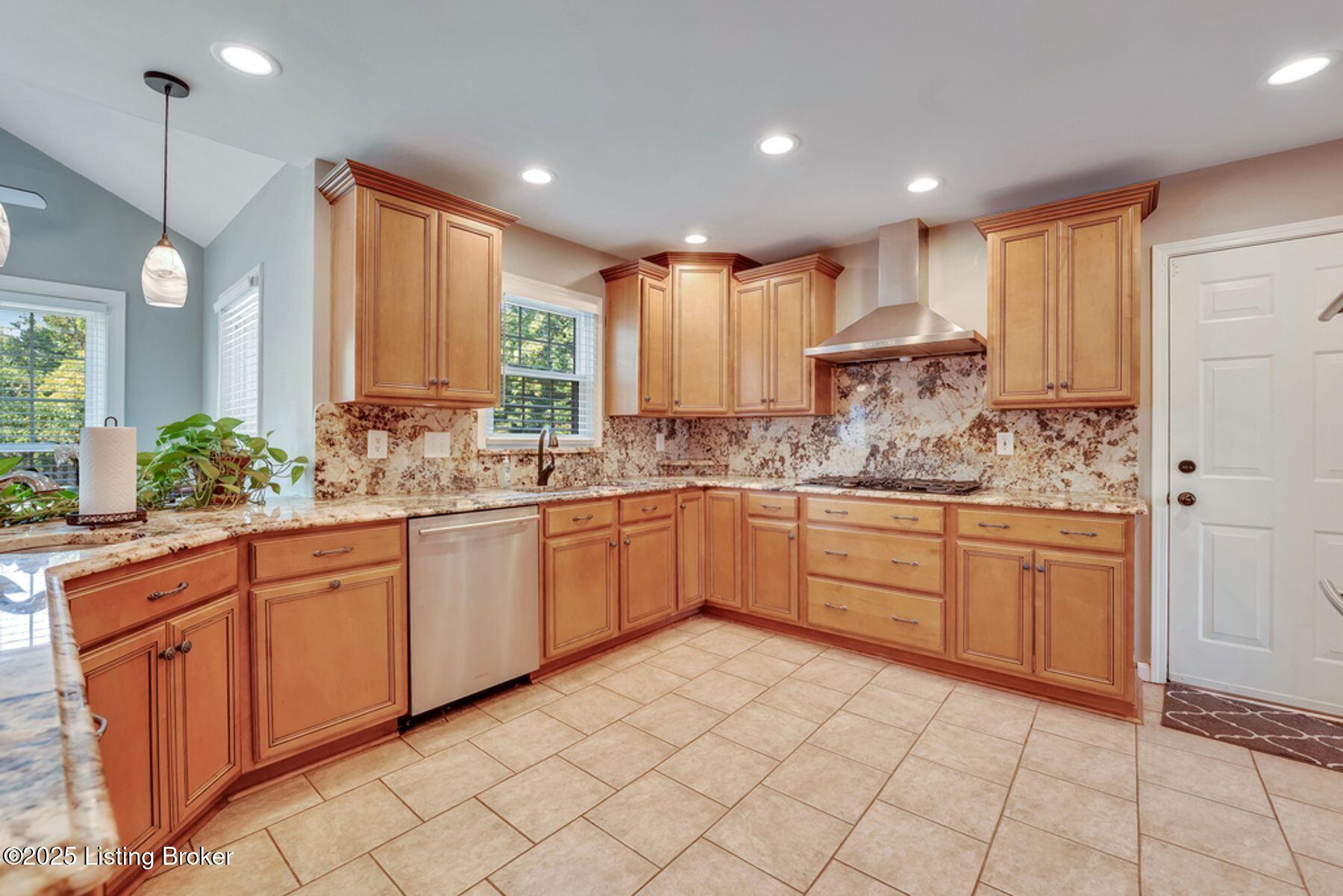 606 Wickfield Dr