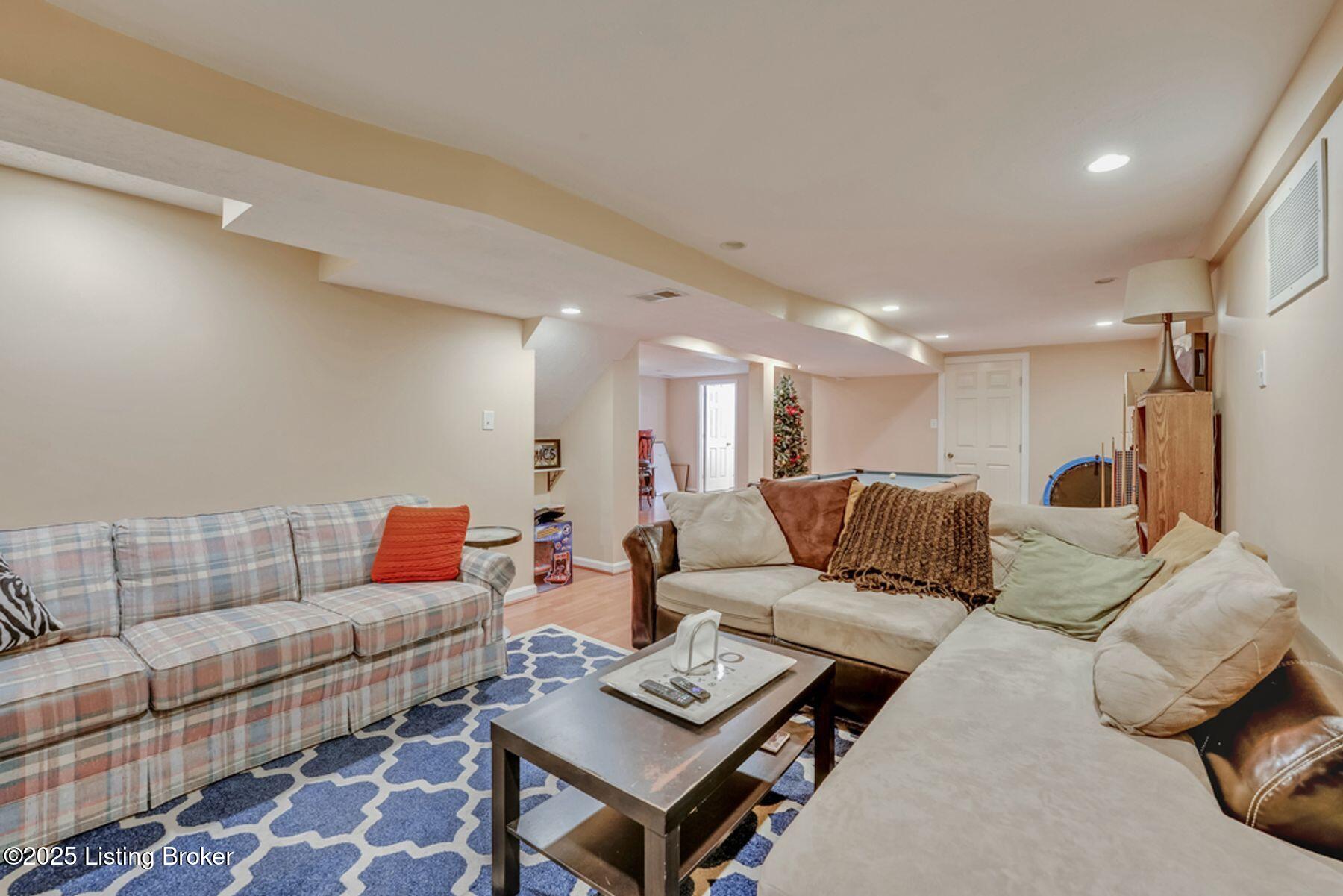 606 Wickfield Dr