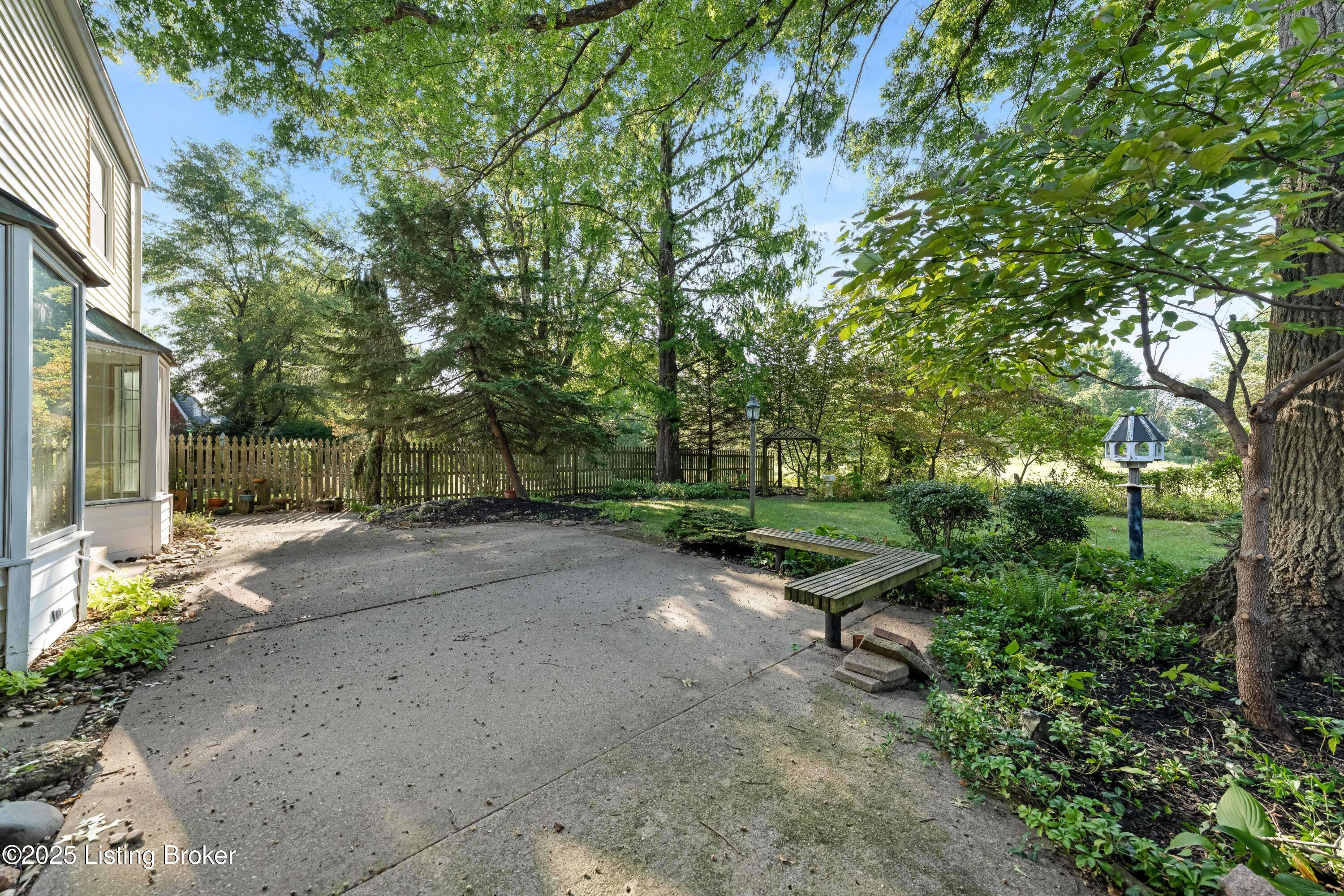 7100 Peppermill Ln