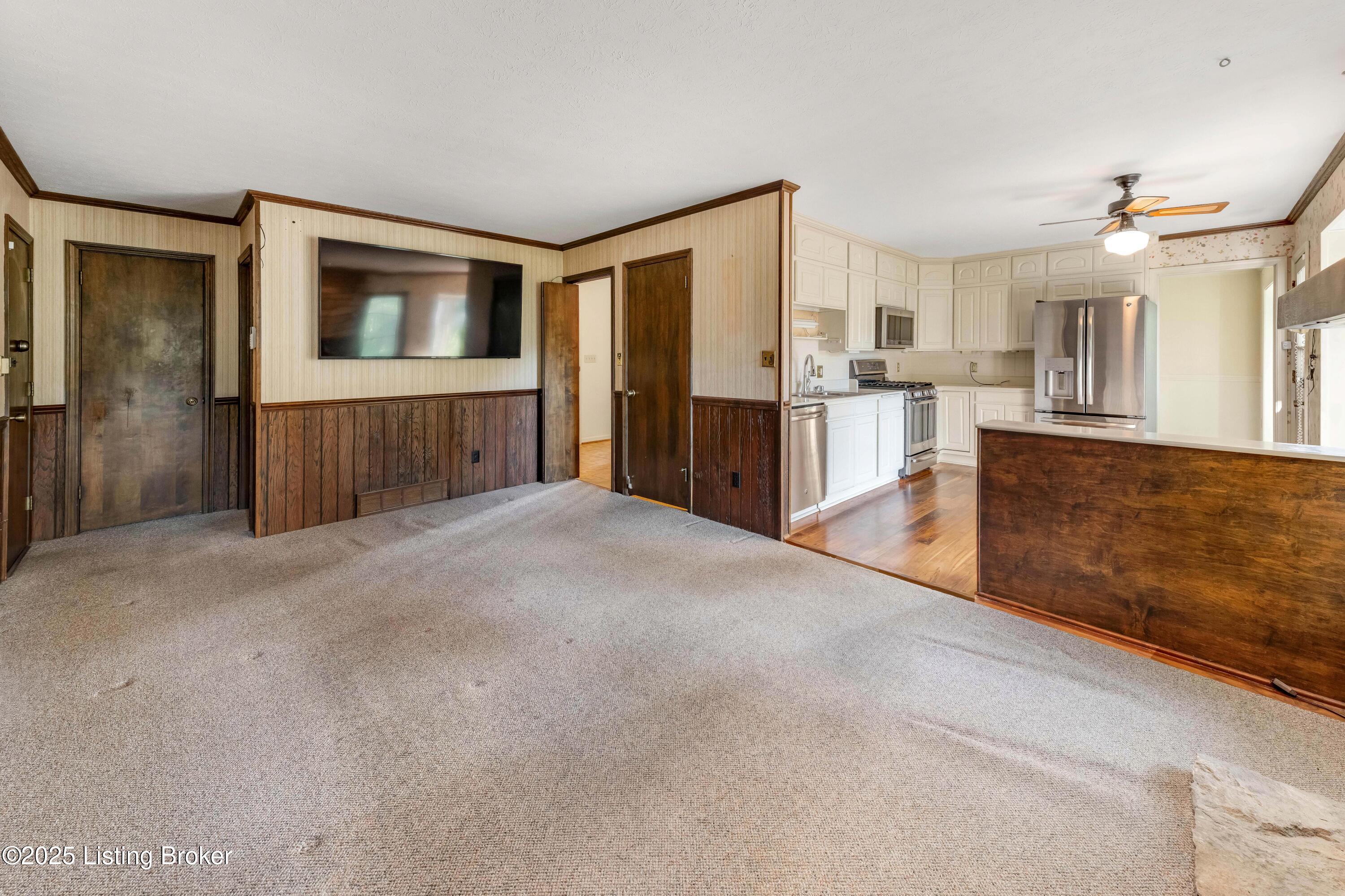 7100 Peppermill Ln
