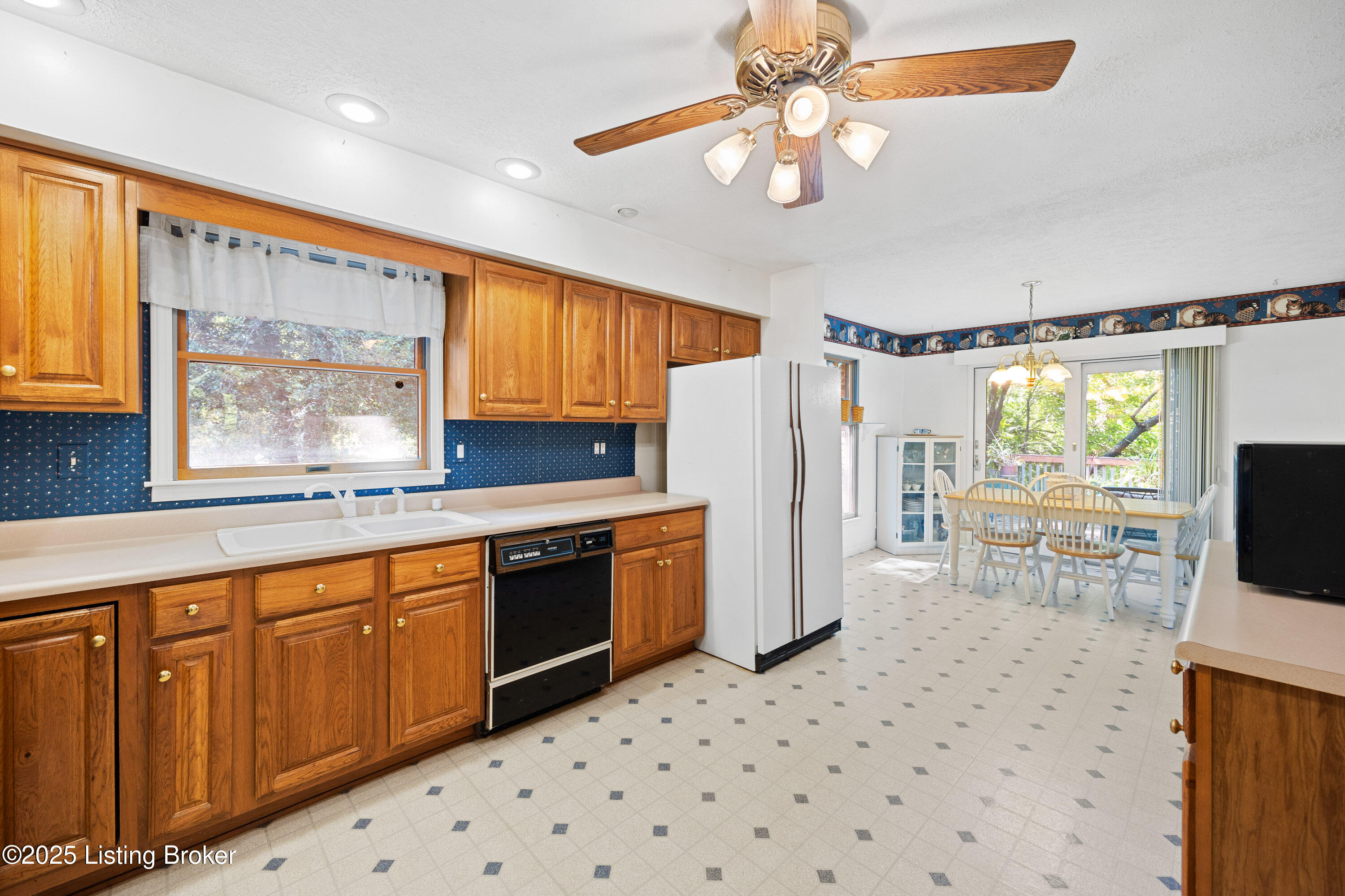 7600 Saint Bernard Way