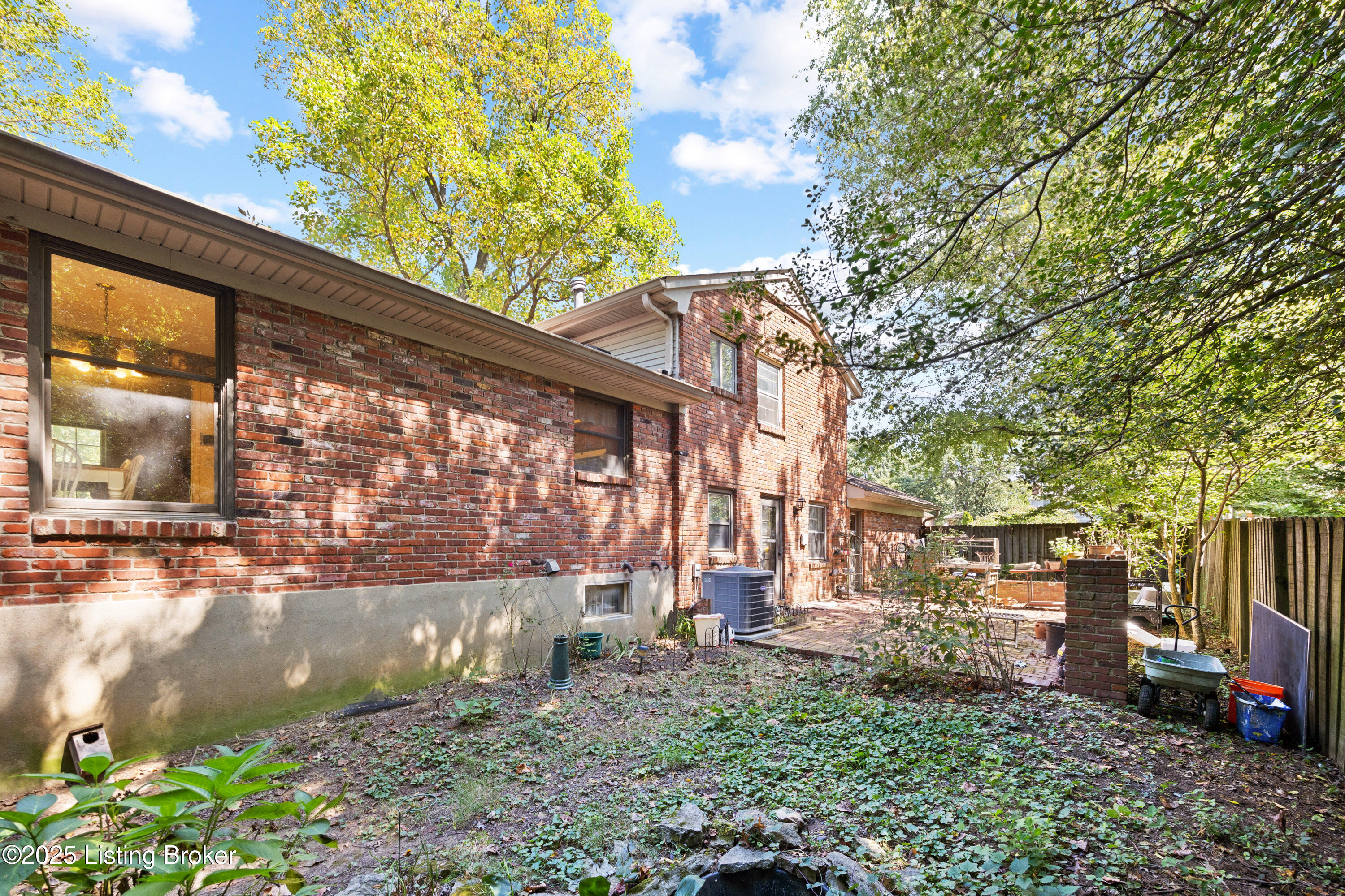 7600 Saint Bernard Way
