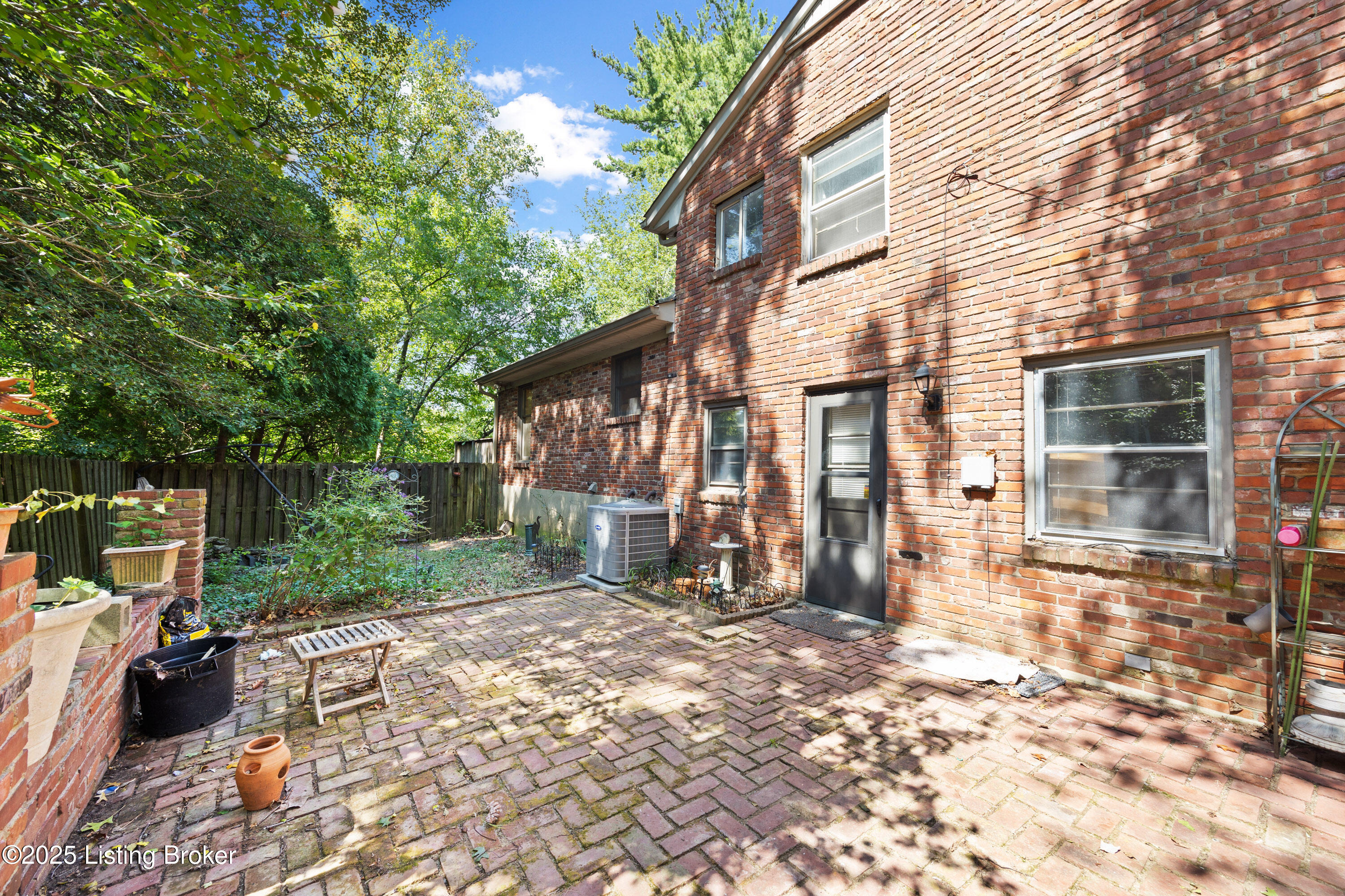 7600 Saint Bernard Way