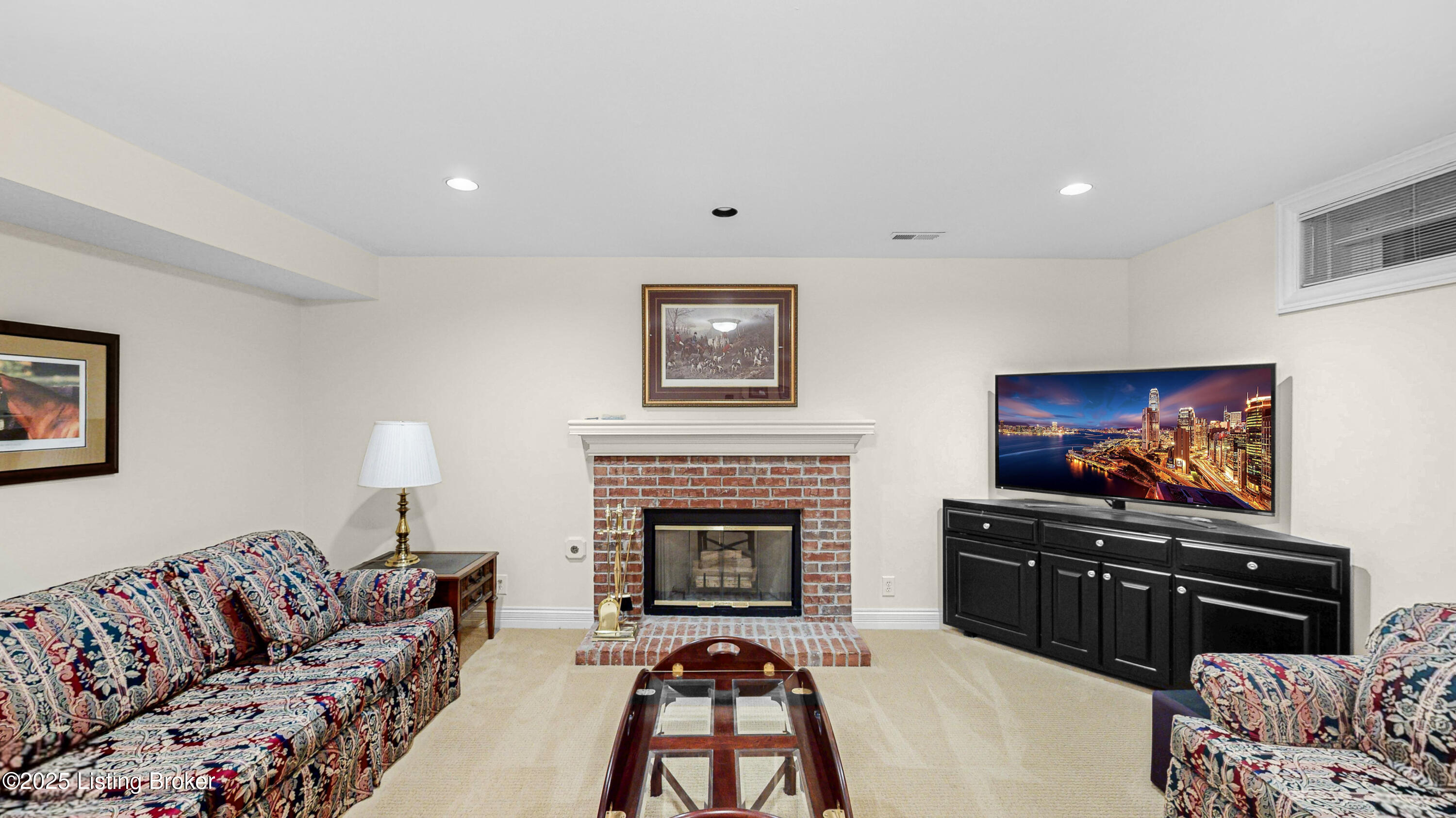 7210 Hunters Run Dr