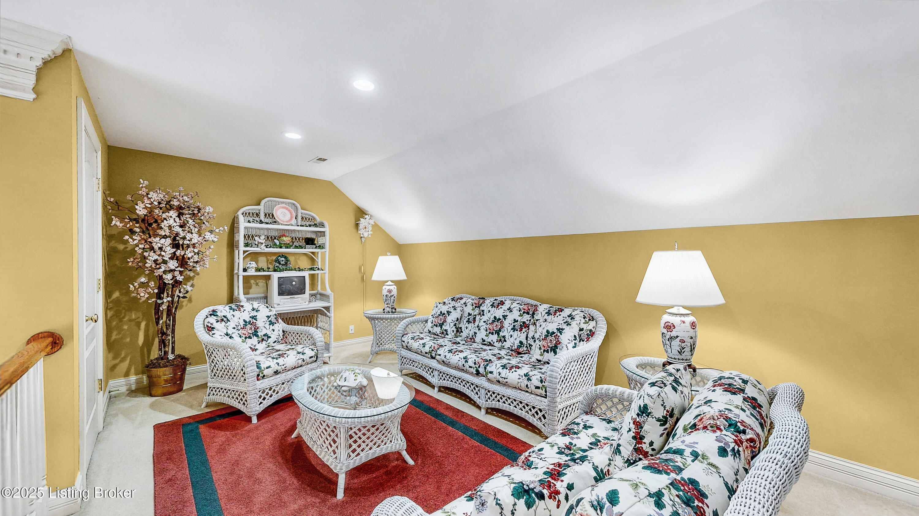 7210 Hunters Run Dr